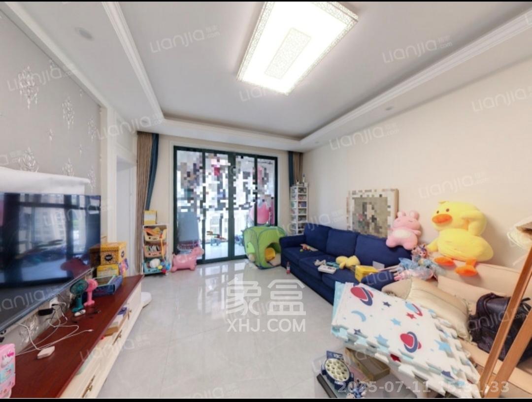 洋湖时代  3室2厅1卫   2500.00元/月室内图
