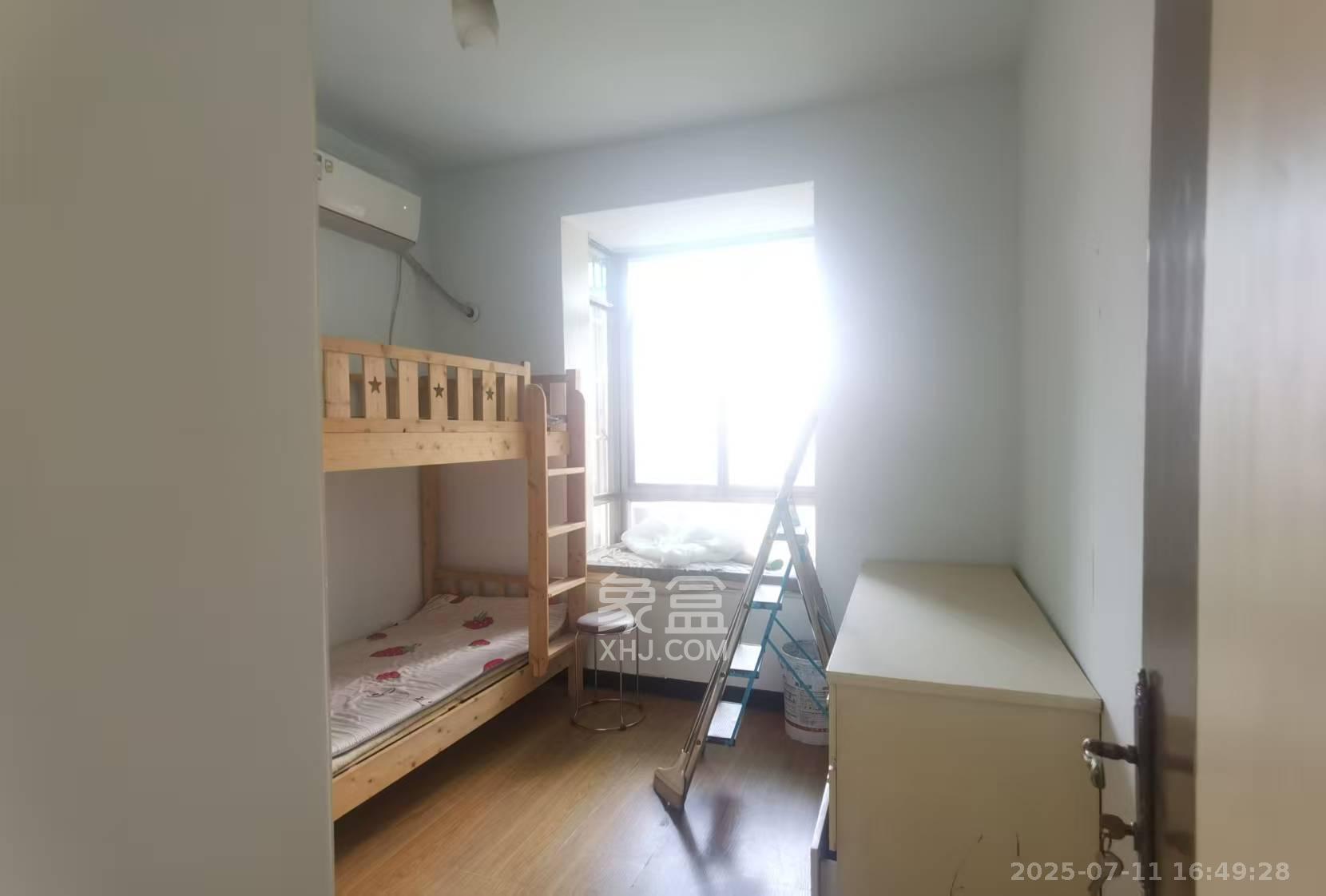 阳光走廊  6室2厅3卫   3500.00元/月室内图