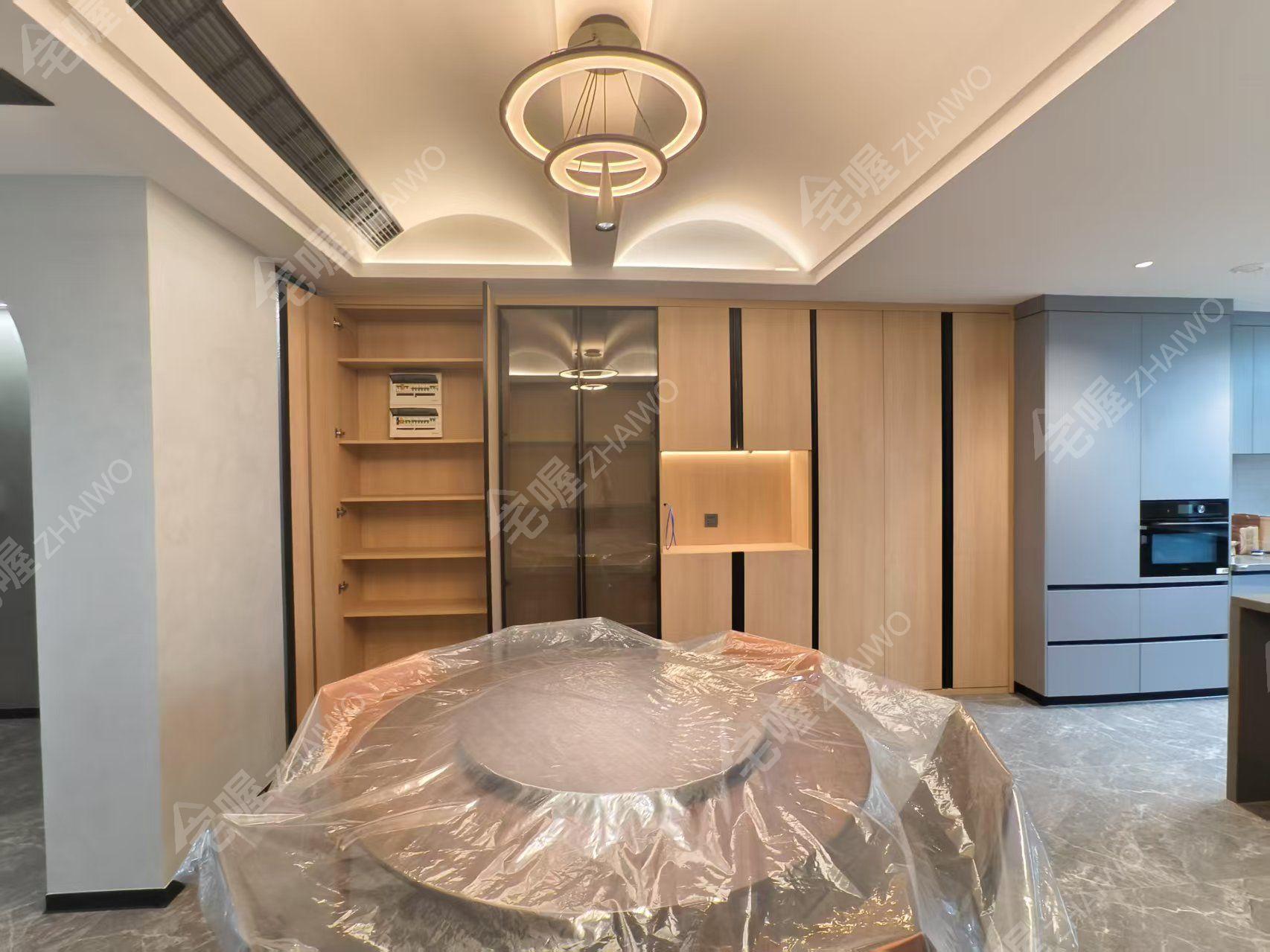 怡河园 4室2厅2卫 218.0万 怡河园 4室2厅2卫 218.0万客厅