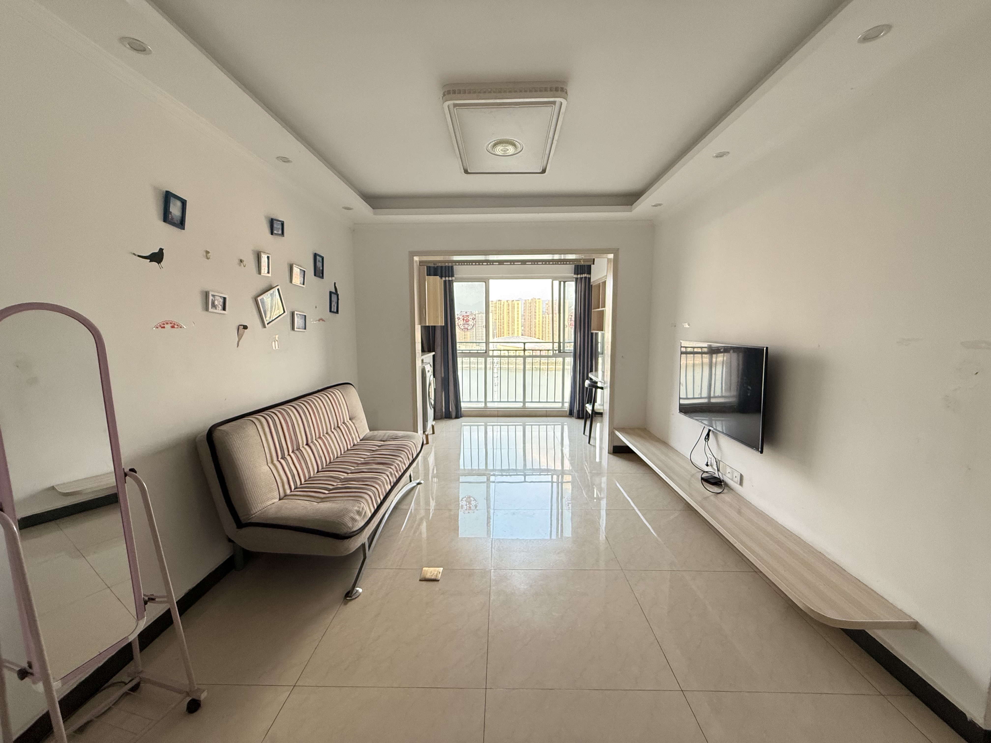 中天鹭鸶湾一期 2室2厅1卫 1600.0元/月 中天鹭鸶湾一期 2室2厅1卫 1600.0元/月室内图