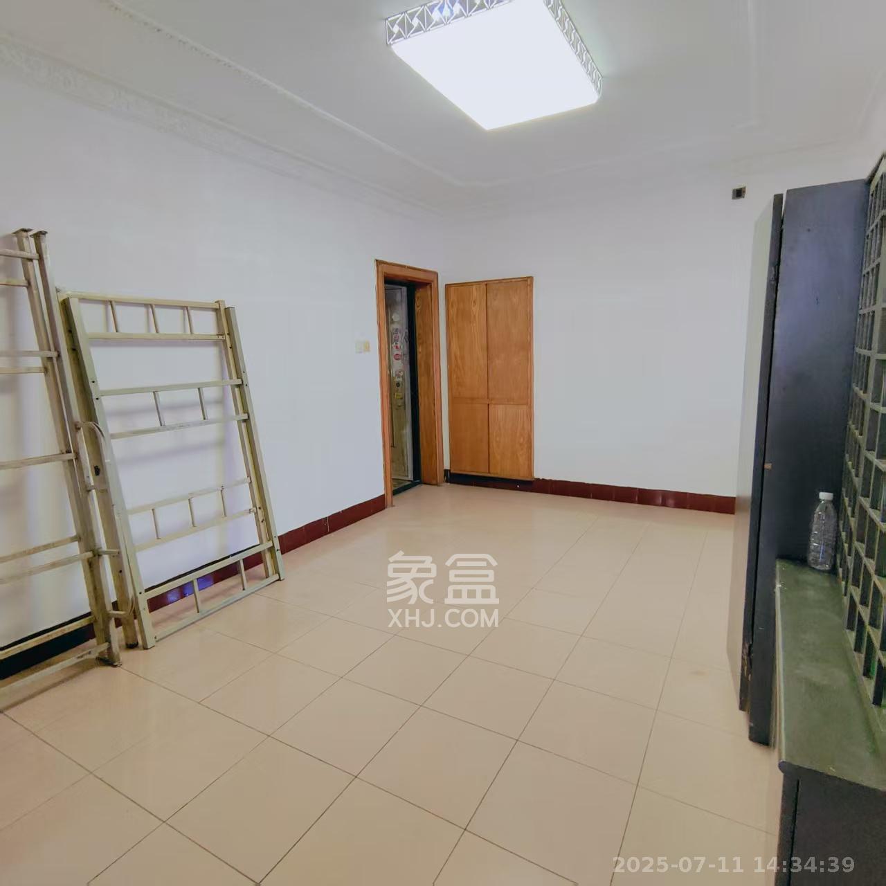里仁巷22号工商联宿舍  2室1厅1卫   2000.00元/月