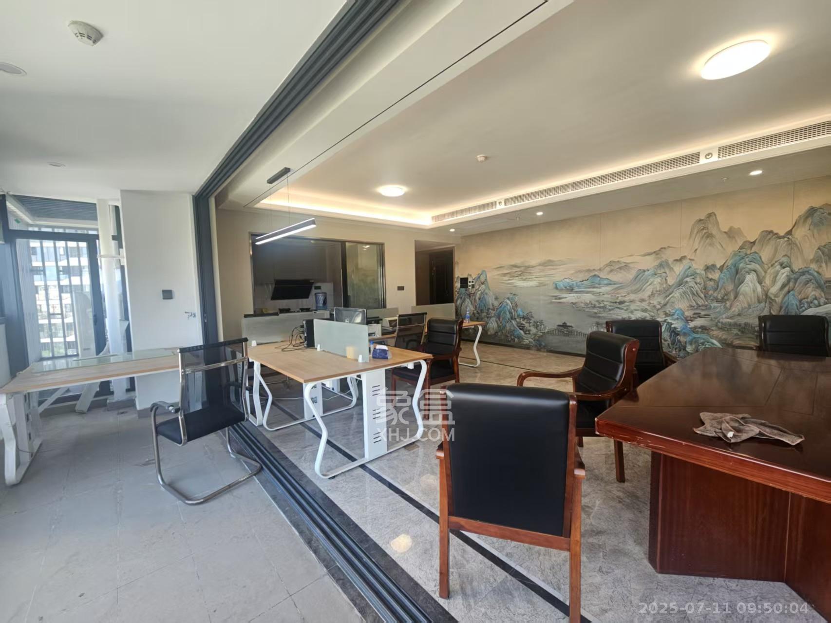 旭辉都会山  4室2厅3卫    9000.0元/月 旭辉都会山  4室2厅3卫    9000.0元/月室内图