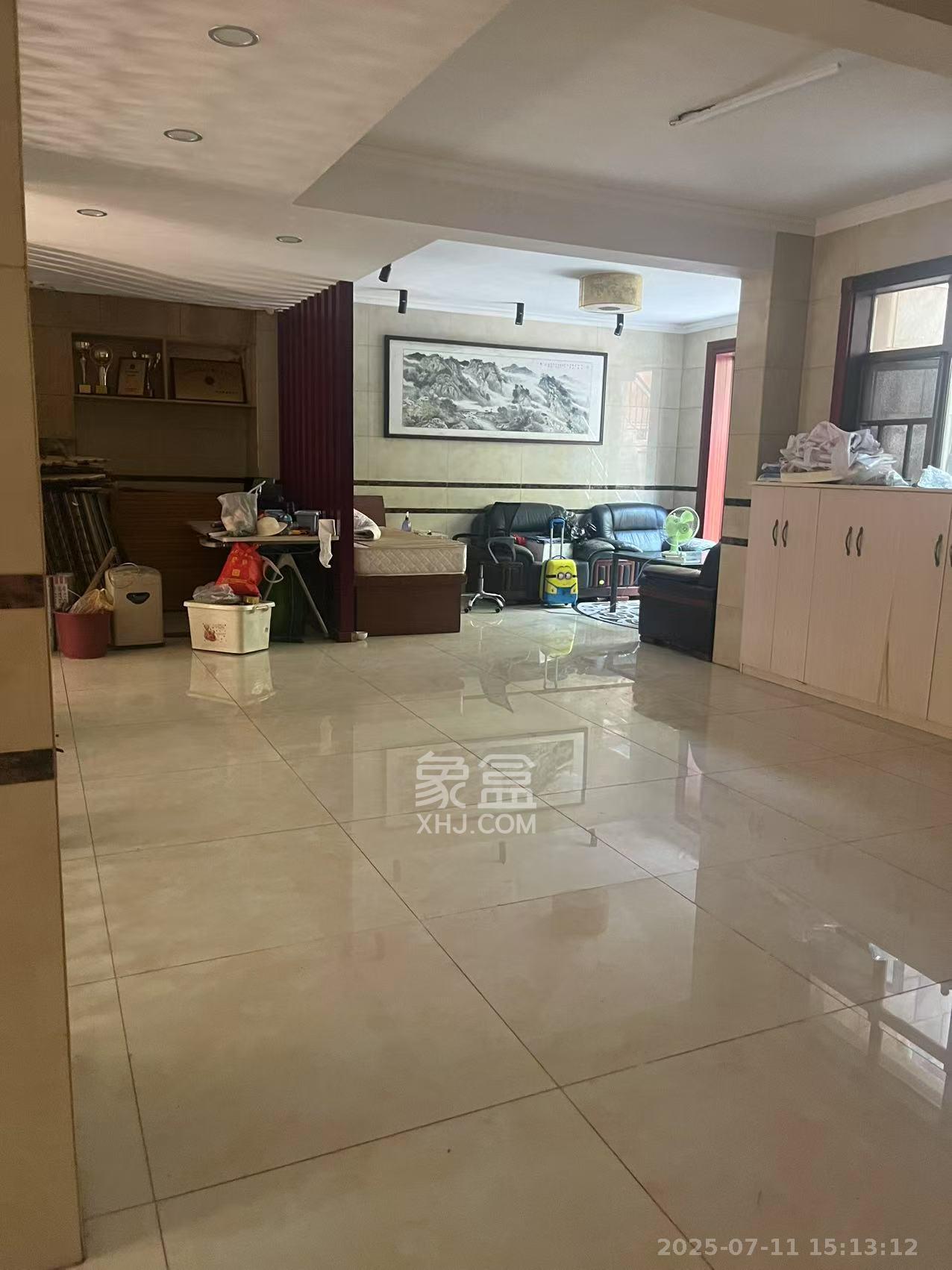 米兰春天  2室2厅1卫    2000.0元/月 米兰春天  2室2厅1卫    2000.0元/月户型图