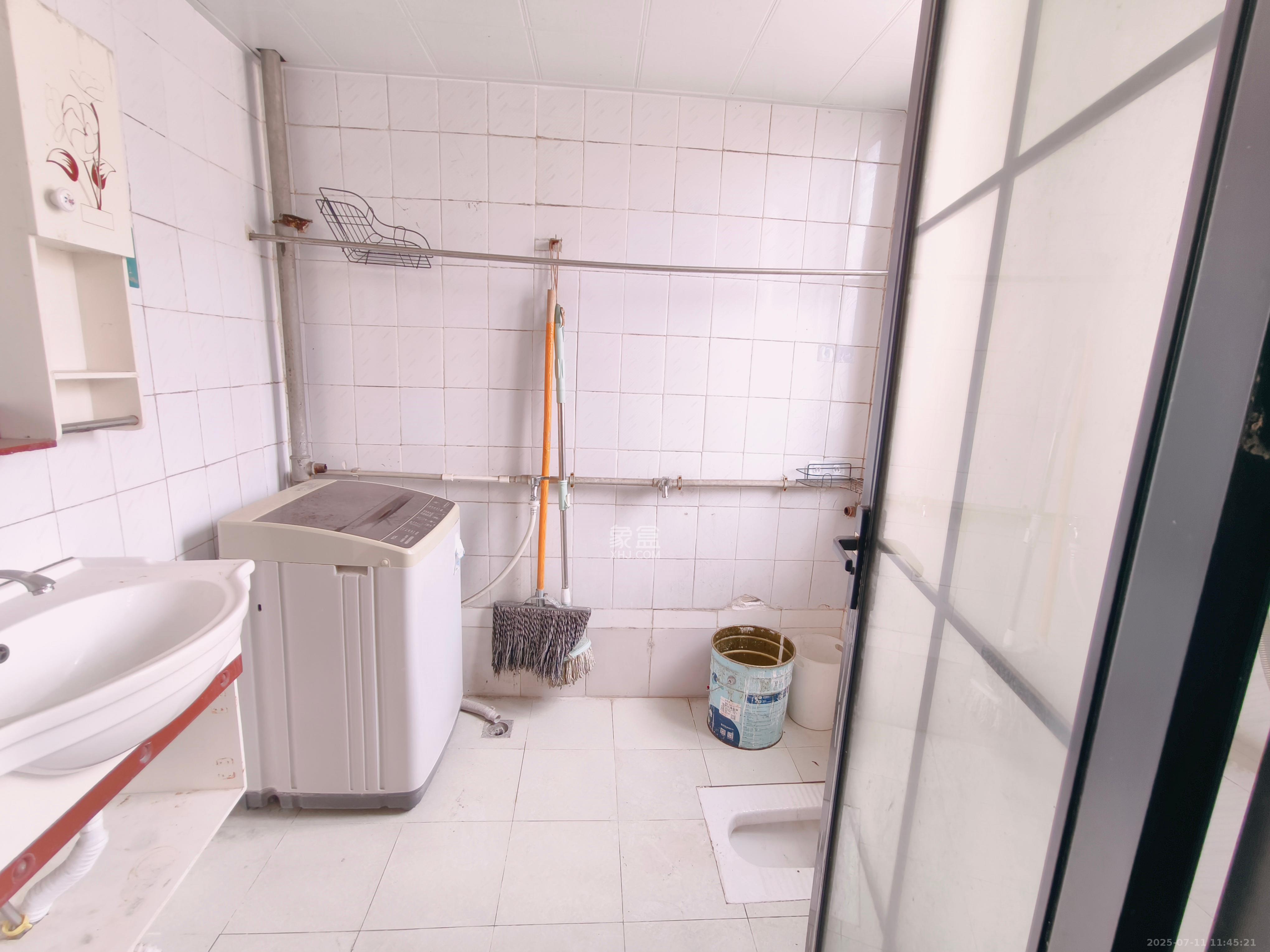 文体宿舍 3室2厅1卫 1600.0元/月 文体宿舍 3室2厅1卫 1600.0元/月室内图