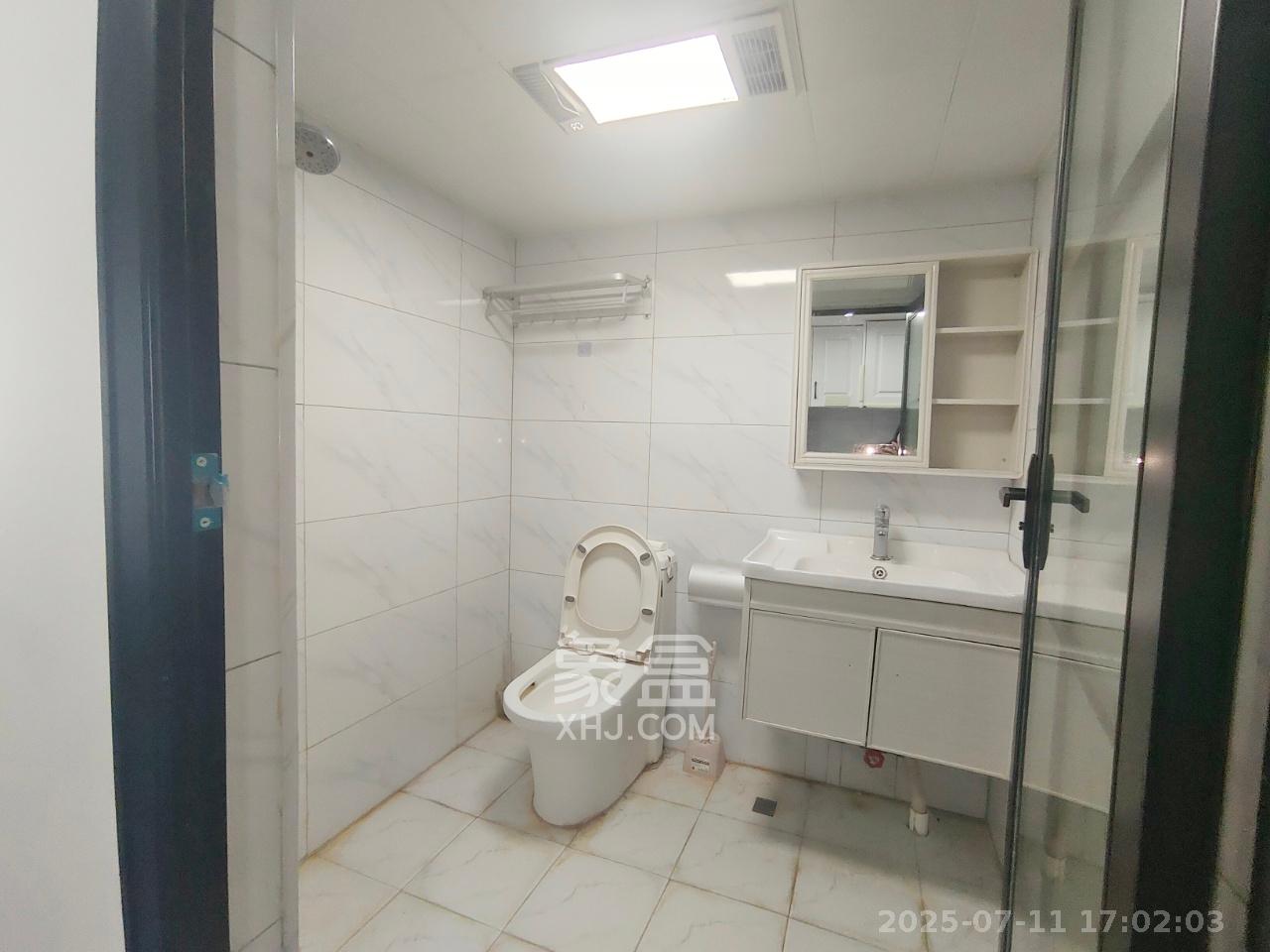 达美溪湖湾  1室1厅1卫   2200.00元/月室内图