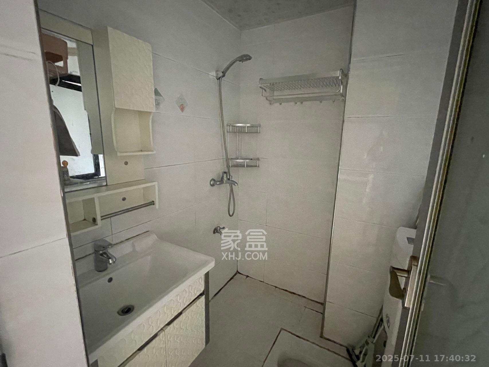 中建芙蓉工社  2室1厅1卫   1700.00元/月