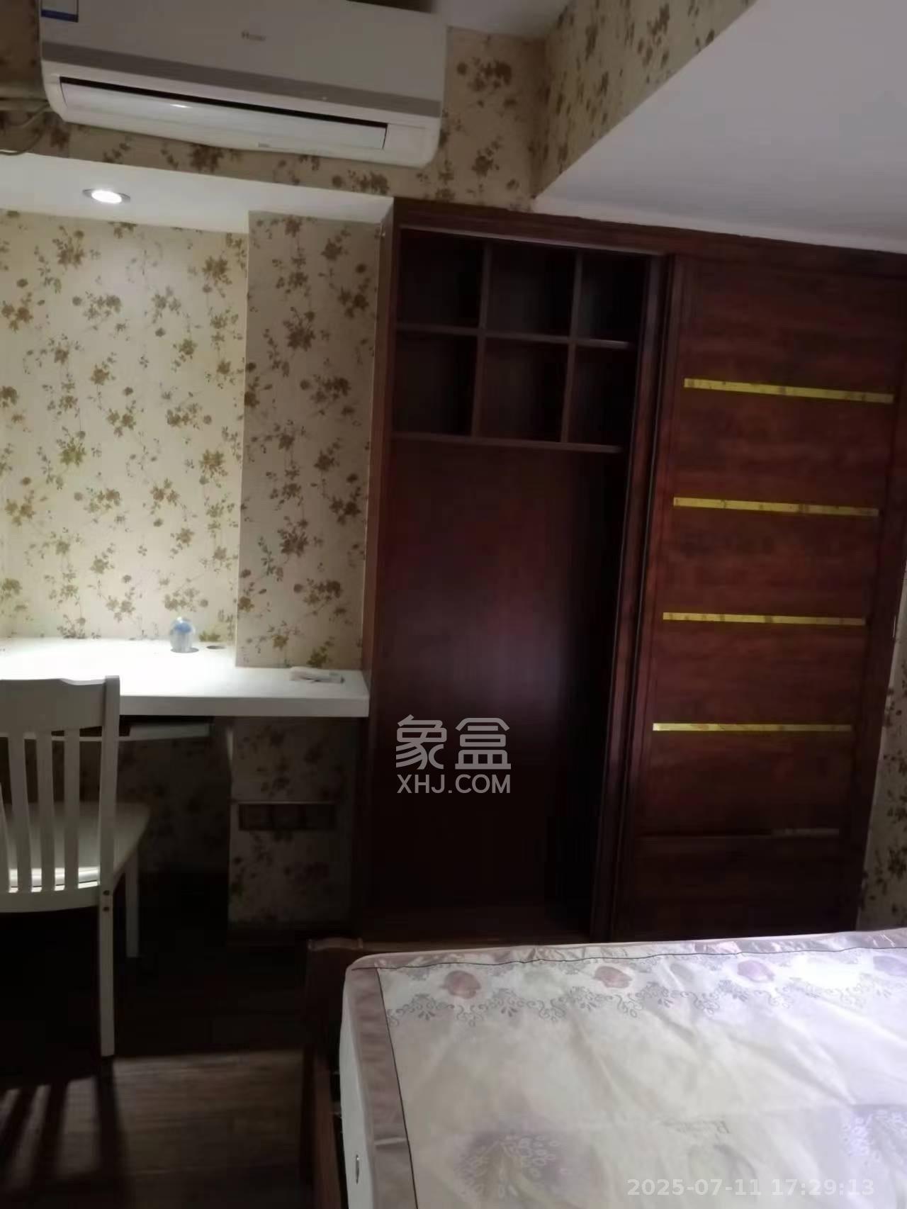 金色loft（鑫秋大厦）  2室2厅1卫   2100.00元/月室内图