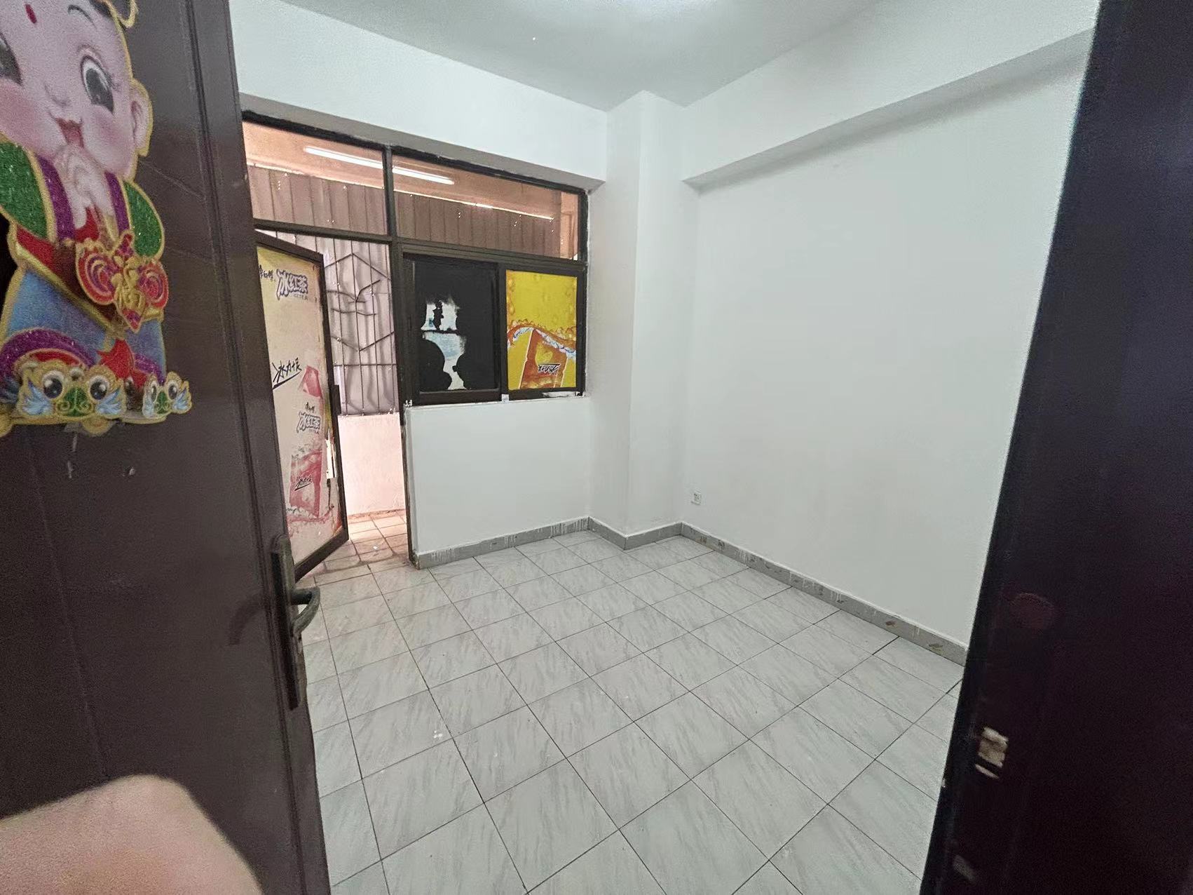 南海大厦(五指山路) 4室2厅1卫 2000.0元/月 南海大厦(五指山路) 4室2厅1卫 2000.0元/月室内图