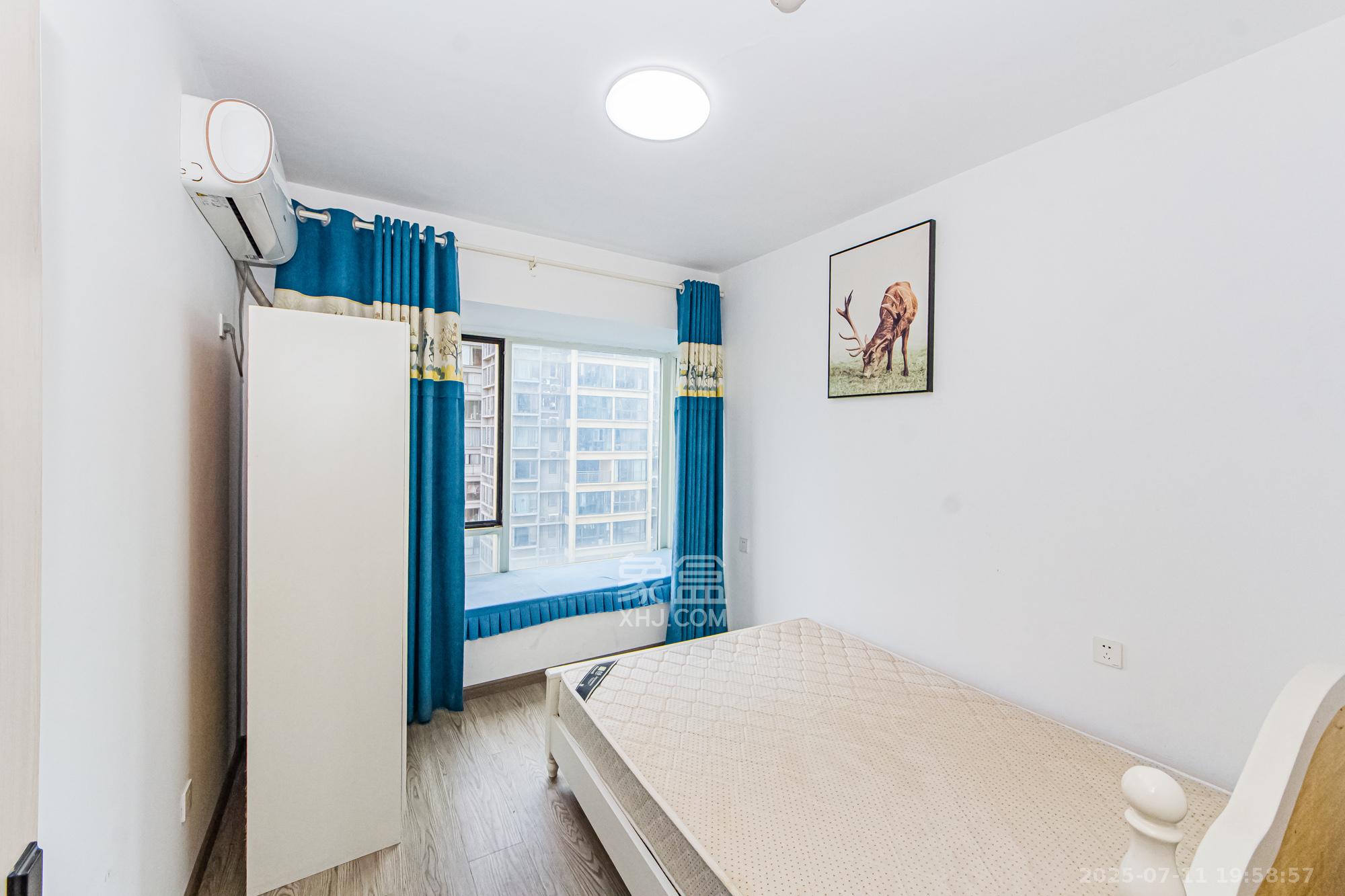 北辰三角洲E7区  4室2厅2卫    230.0万卧室