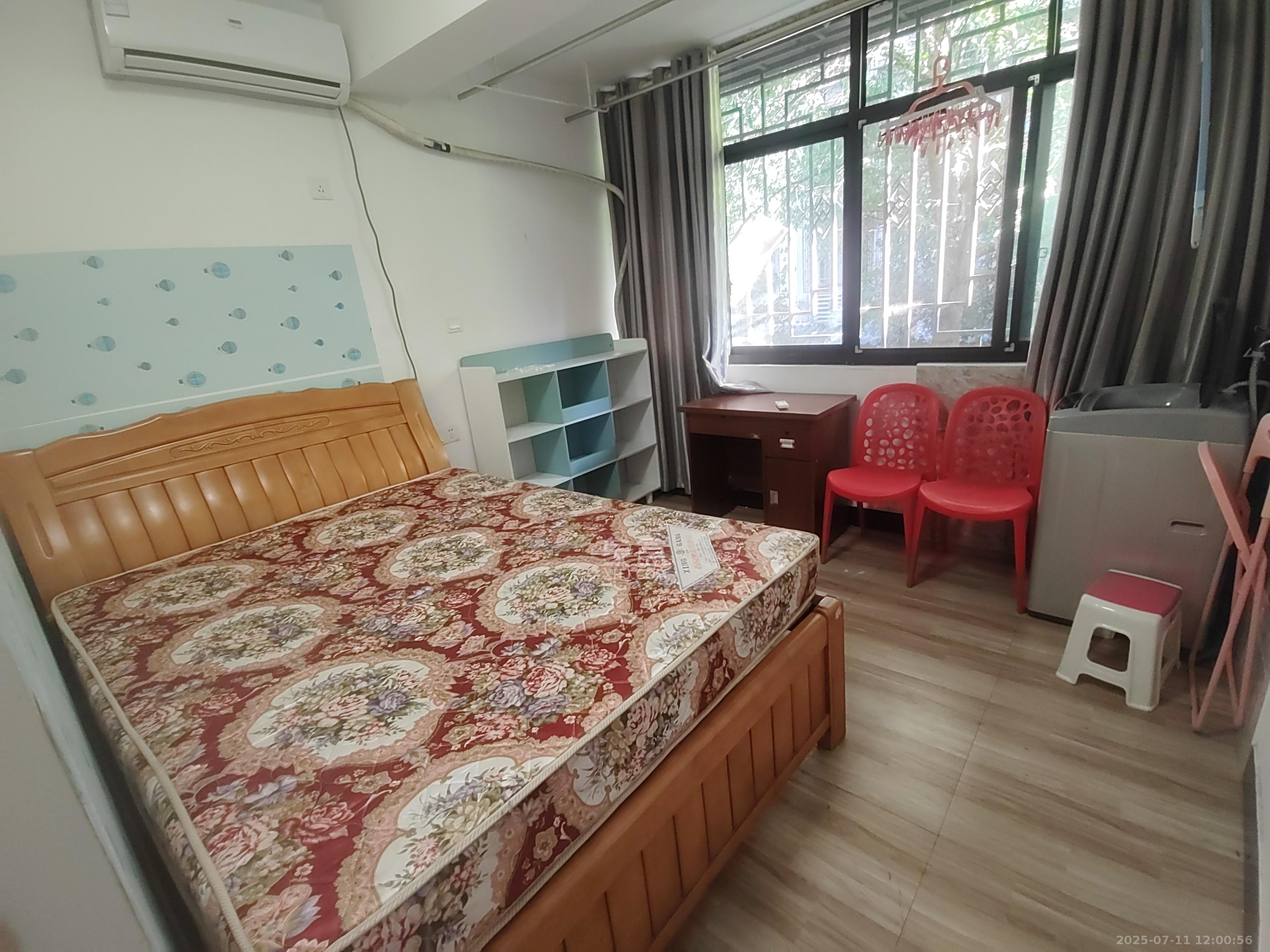 文庙坪小区  1室0厅0卫   1700.00元/月室内图