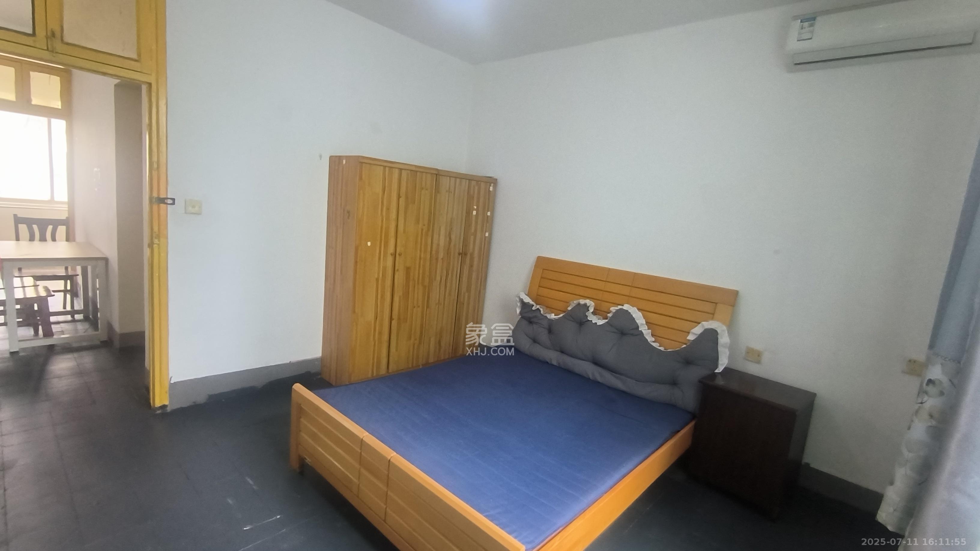 红旗区三片  3室1厅1卫    1800.0元/月 红旗区三片  3室1厅1卫    1800.0元/月室内图