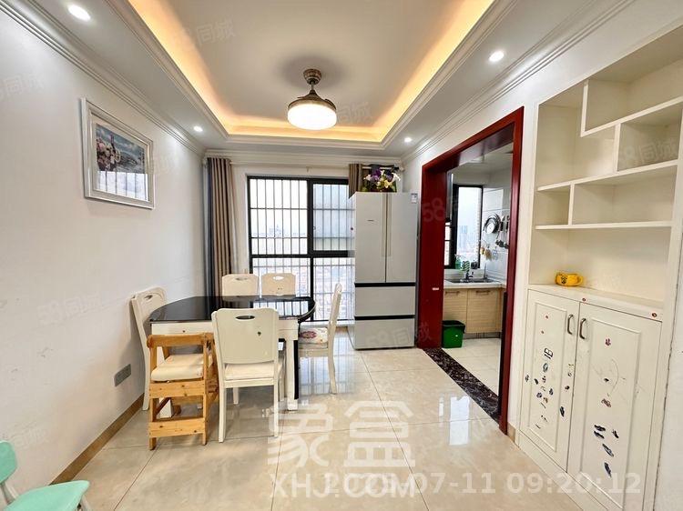 胜家雅苑  4室2厅1卫   3600.00元/月室内图