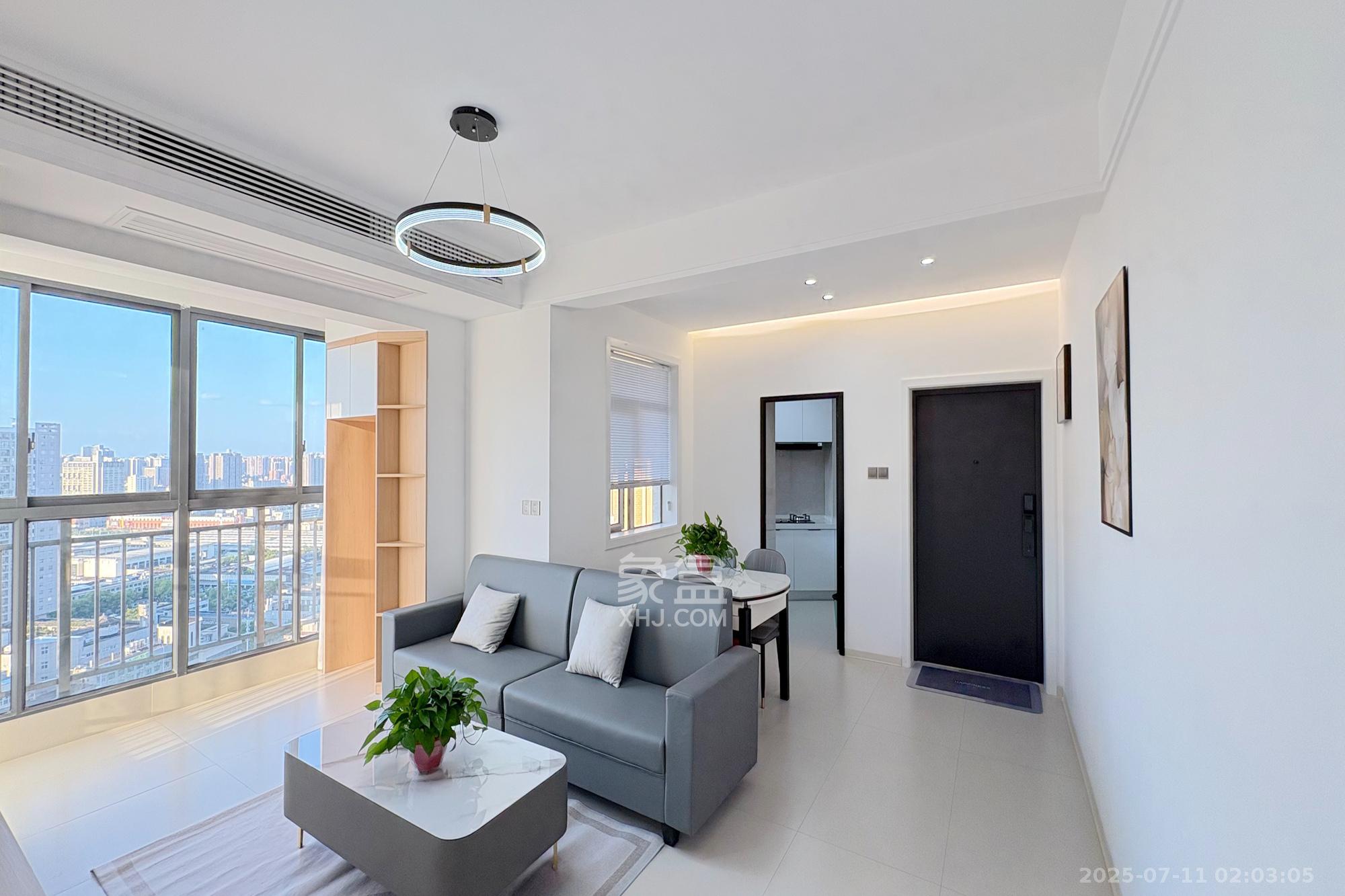 凯通国际城(凯通朝庭) 3室1厅1卫 68.0万 凯通国际城(凯通朝庭) 3室1厅1卫 68.0万客厅