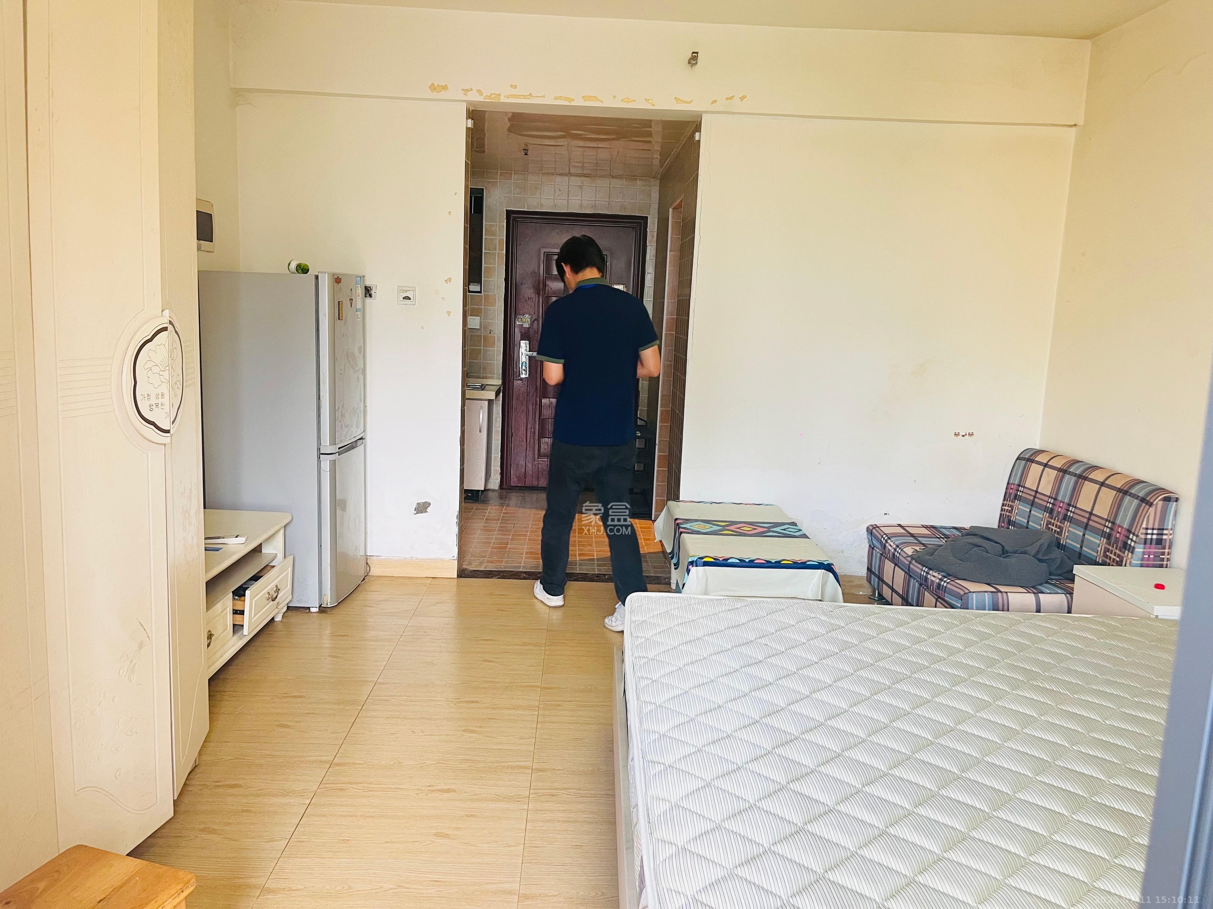 剑桥名门  1室1厅1卫   1500.00元/月室内图