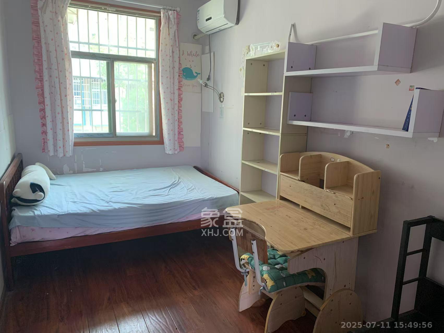 梨子山小区 3室2厅1卫 2000.0元/月 梨子山小区 3室2厅1卫 2000.0元/月室内图