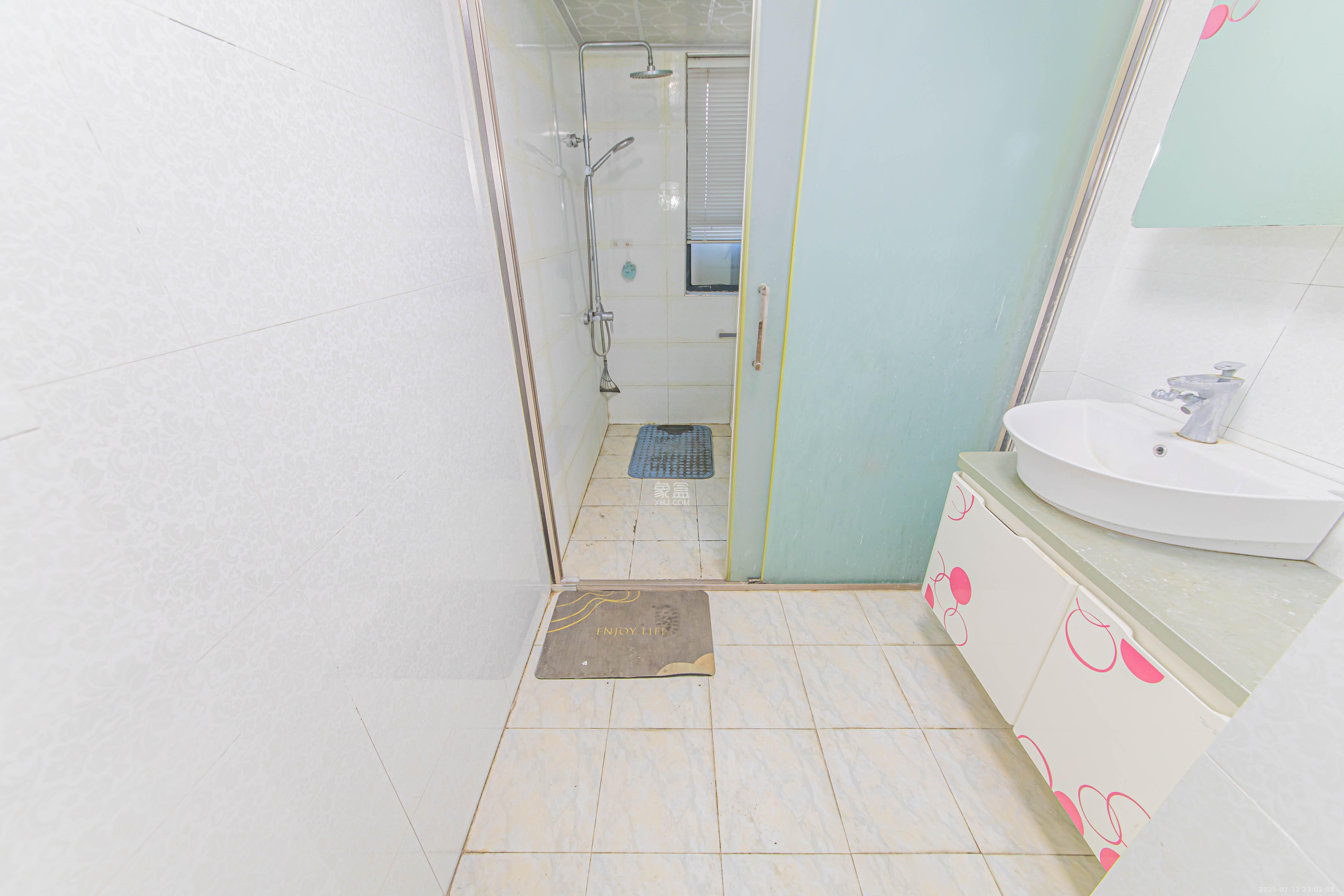 中建芙蓉嘉苑  3室2厅2卫   125.00万卫生间