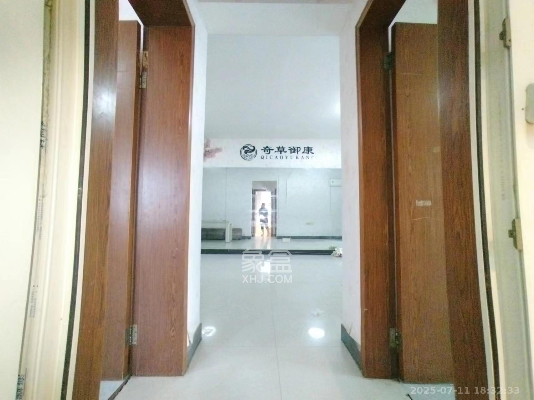 尚城 2室2厅1卫 1700.0元/月 尚城 2室2厅1卫 1700.0元/月室内图