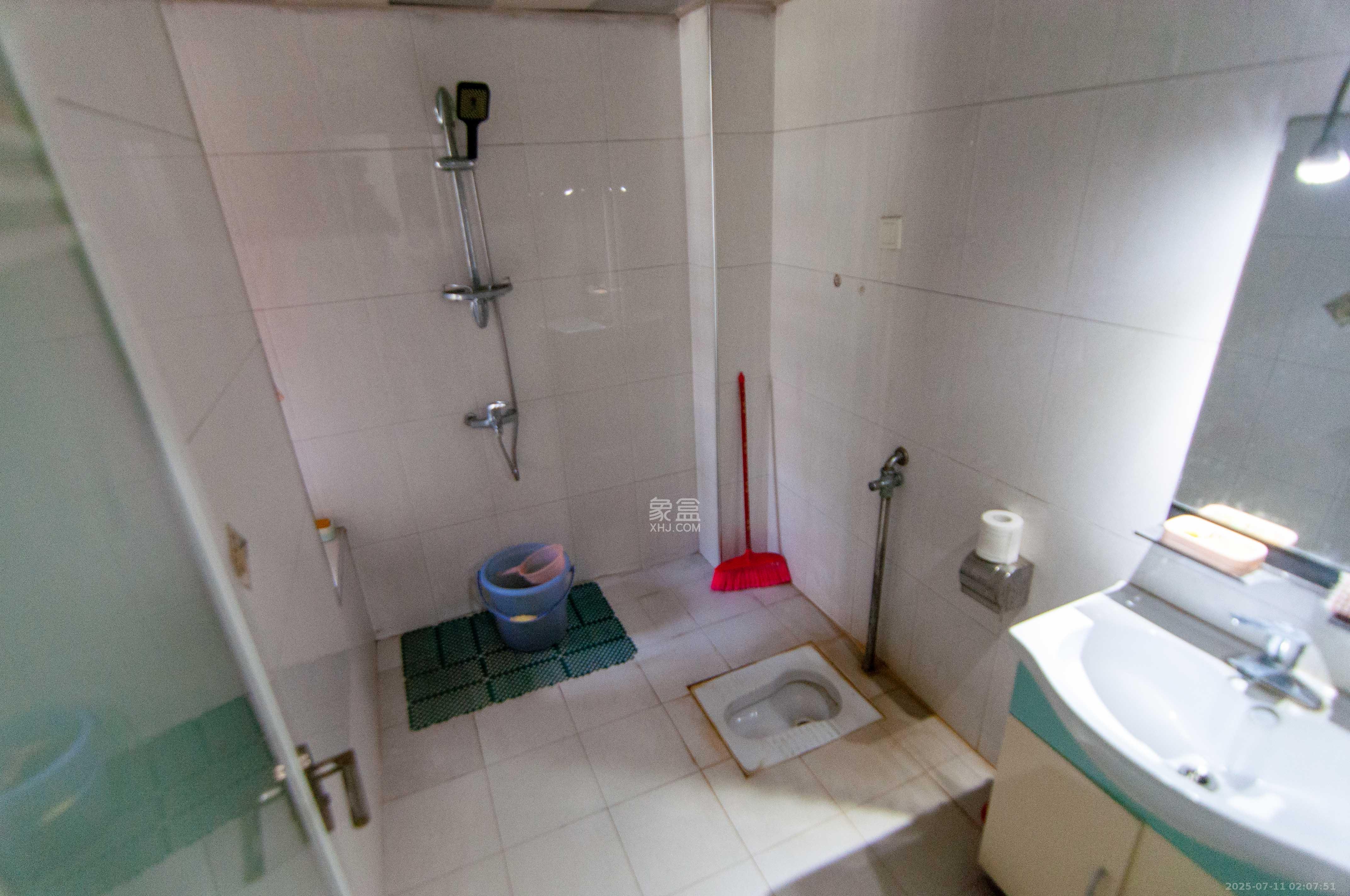 望兴景园一期  3室2厅2卫    83.8万 望兴景园一期  3室2厅2卫    83.8万卫生间