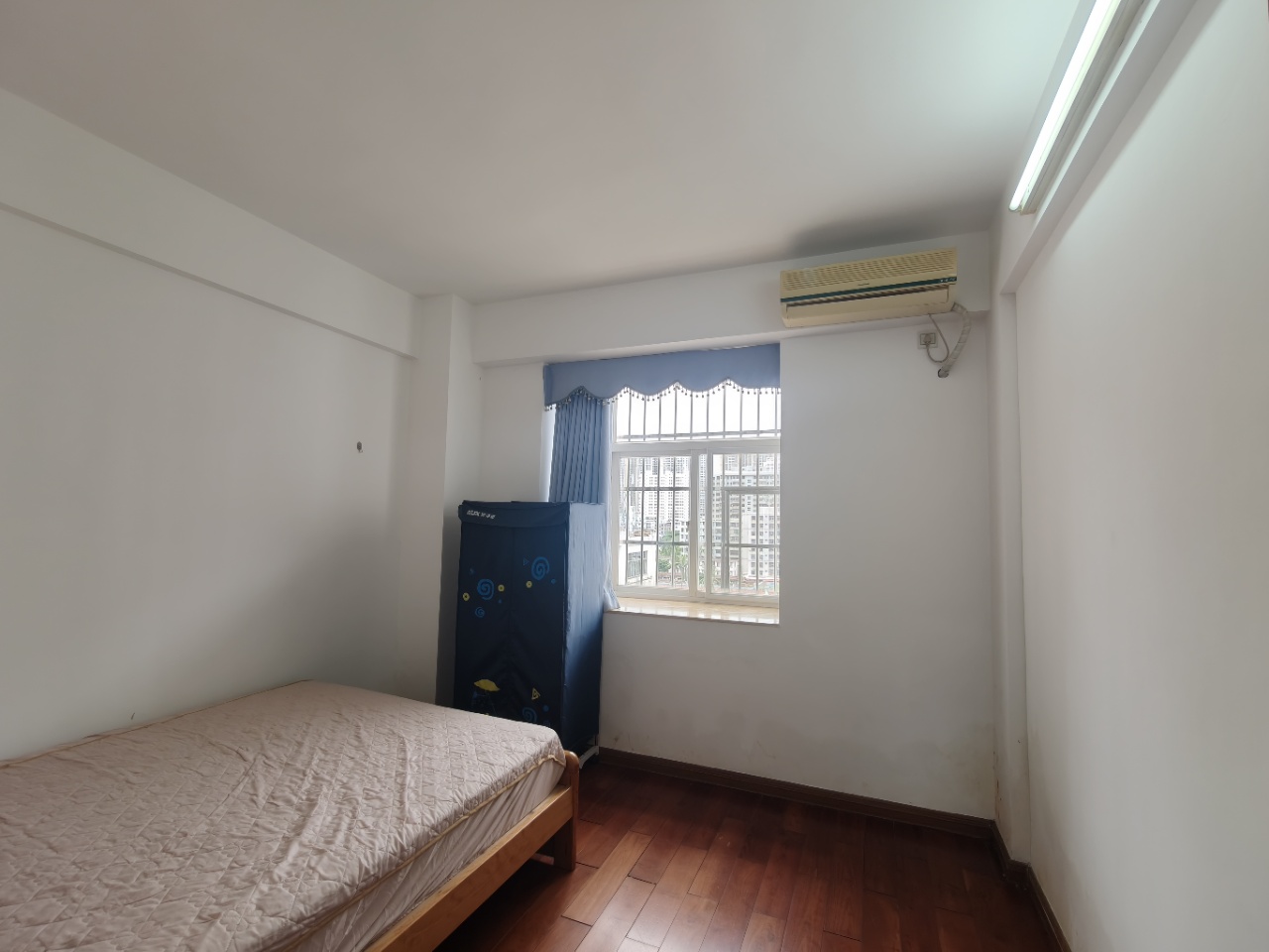 七彩阳光  3室2厅2卫   2500.00元/月室内图