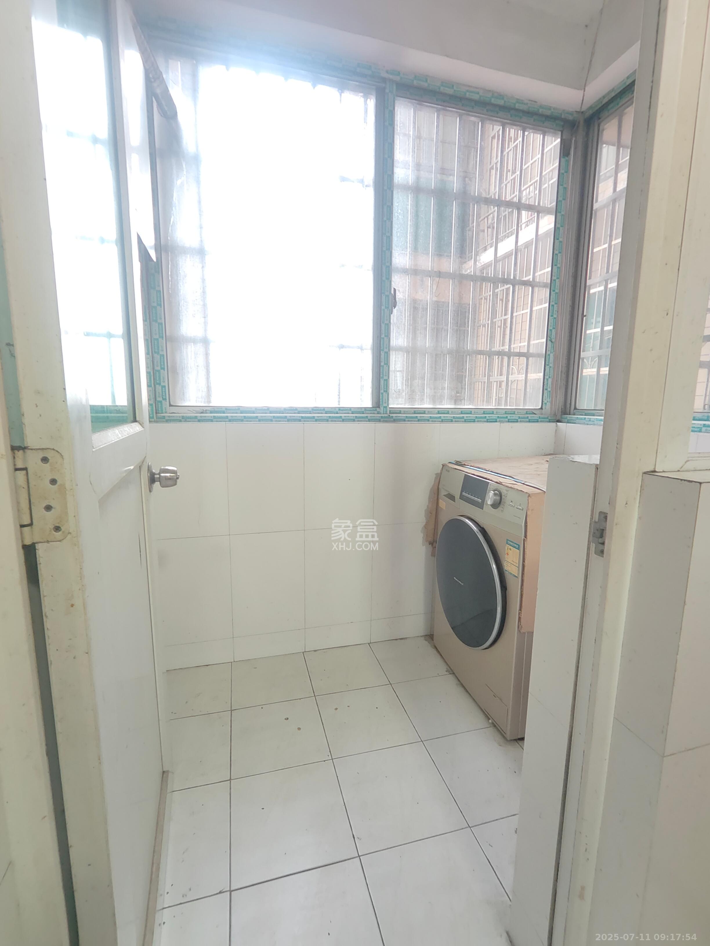 麓谷加州阳光  2室2厅1卫   2400.00元/月室内图
