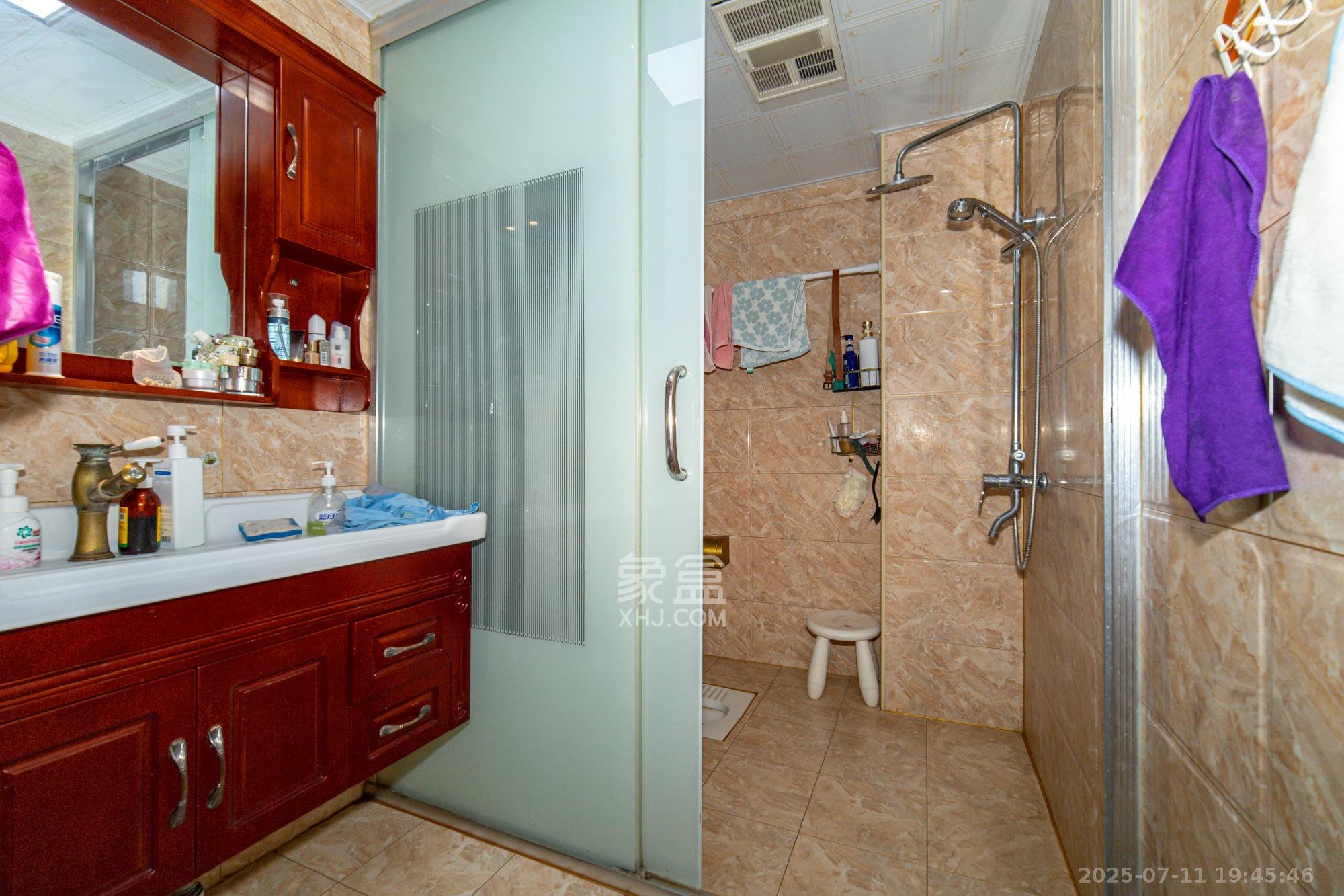 鹏基诺亚山林  4室2厅2卫    112.98万 鹏基诺亚山林  4室2厅2卫    112.98万卫生间