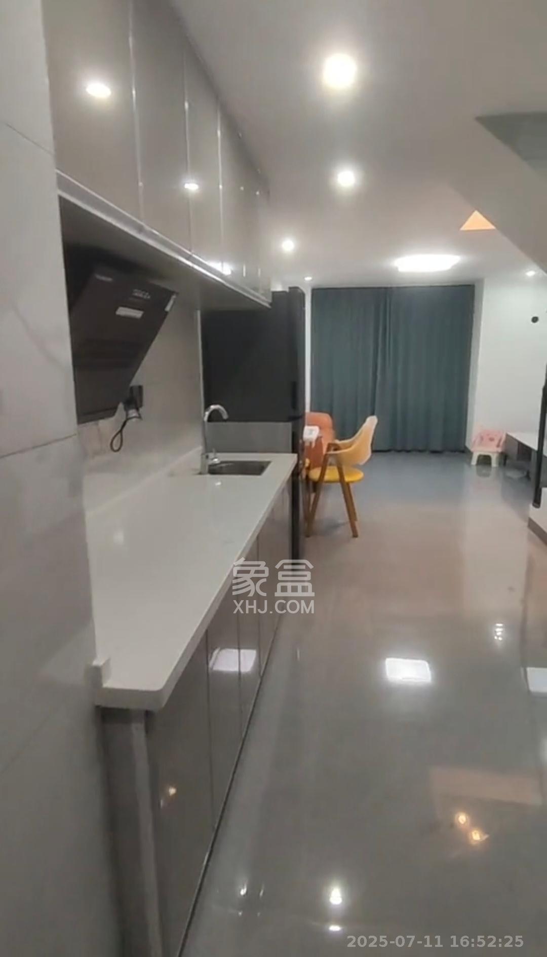 新城悦隽公园 2室1厅1卫 1600.0元/月 新城悦隽公园 2室1厅1卫 1600.0元/月室内图