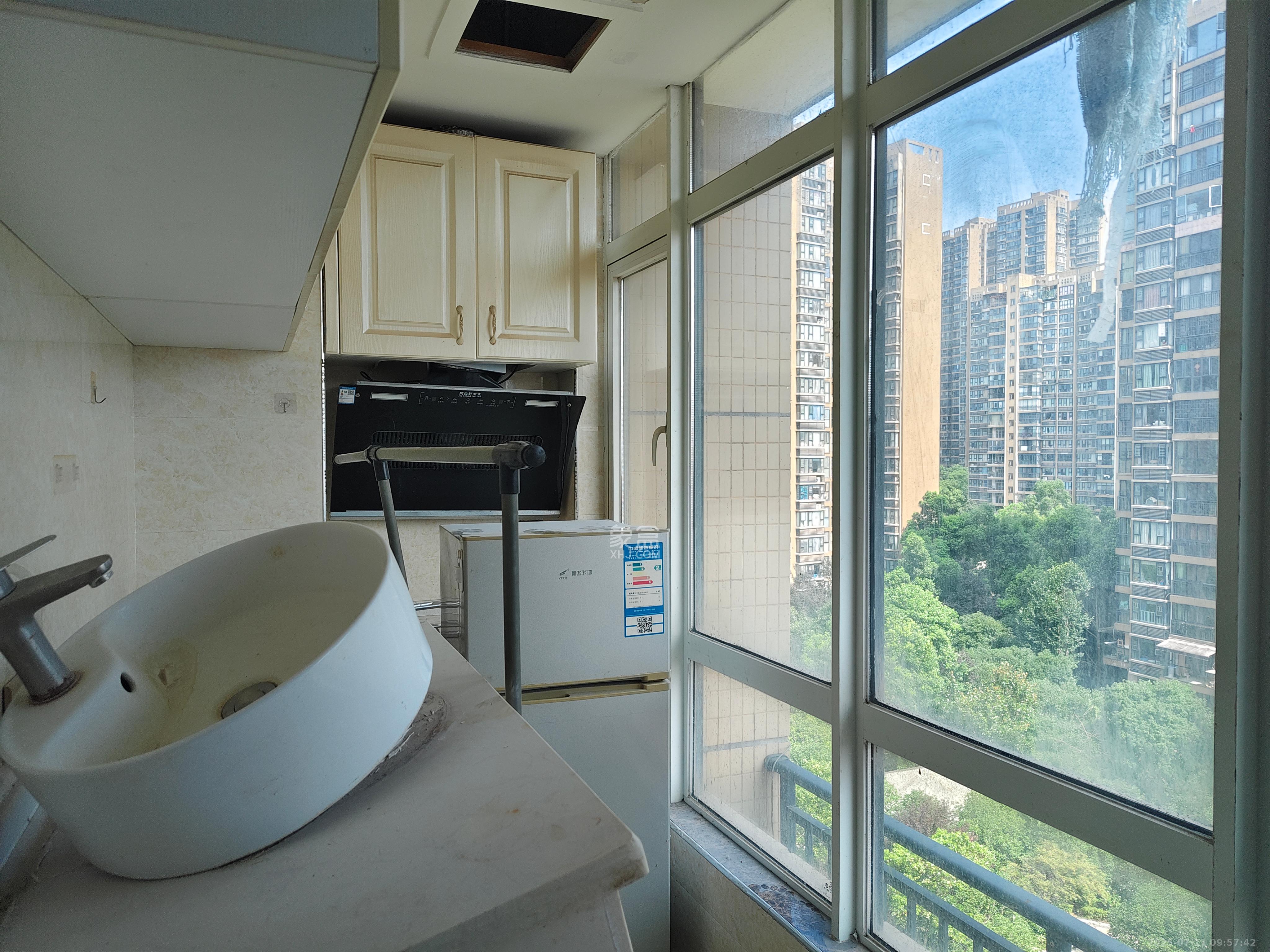 金鼎公园尚 1室1厅1卫 1300.0元/月 金鼎公园尚 1室1厅1卫 1300.0元/月室内图