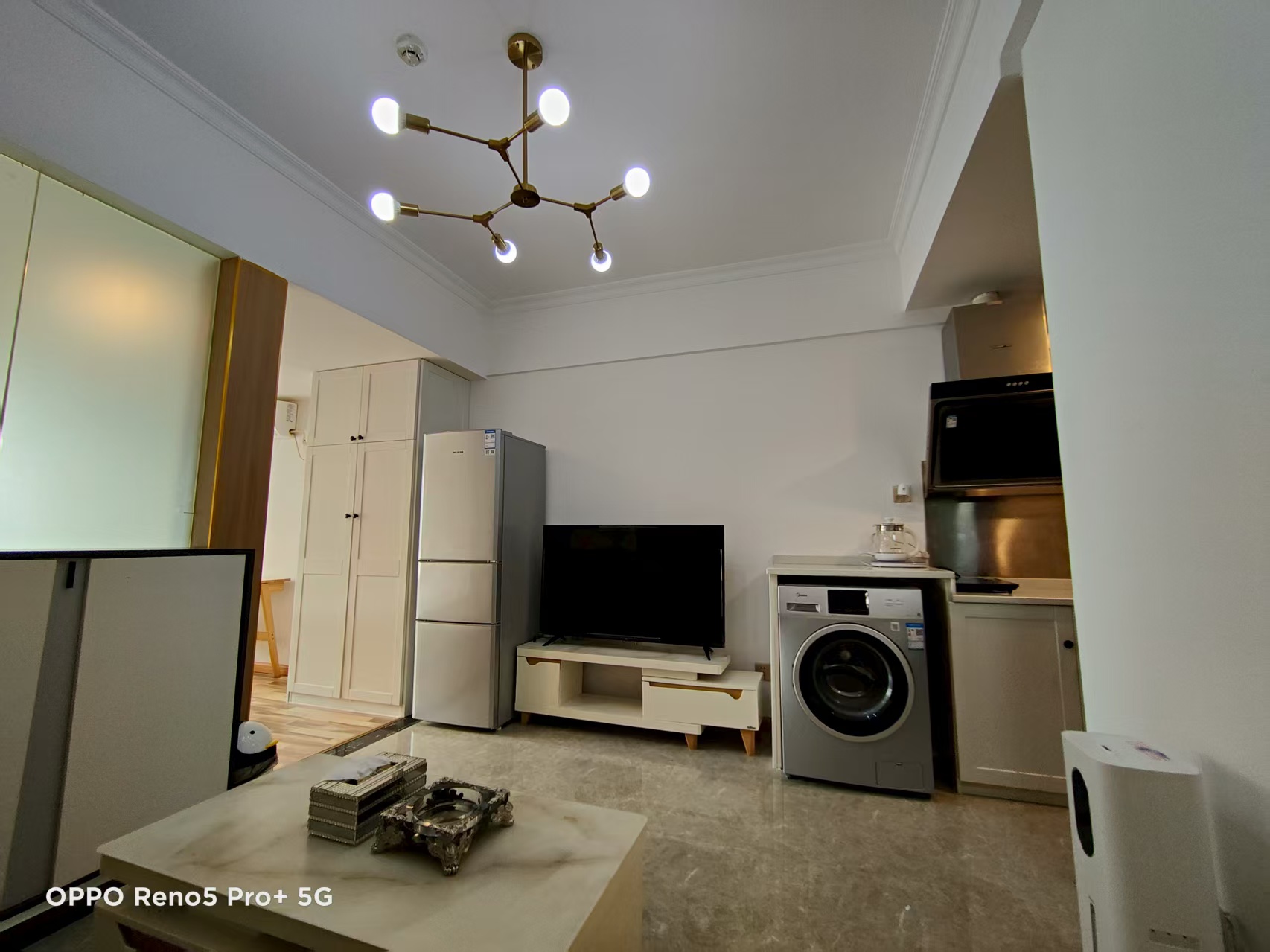 东方曼哈顿 1室0厅0卫 1500.0元/月 东方曼哈顿 1室0厅0卫 1500.0元/月室内图