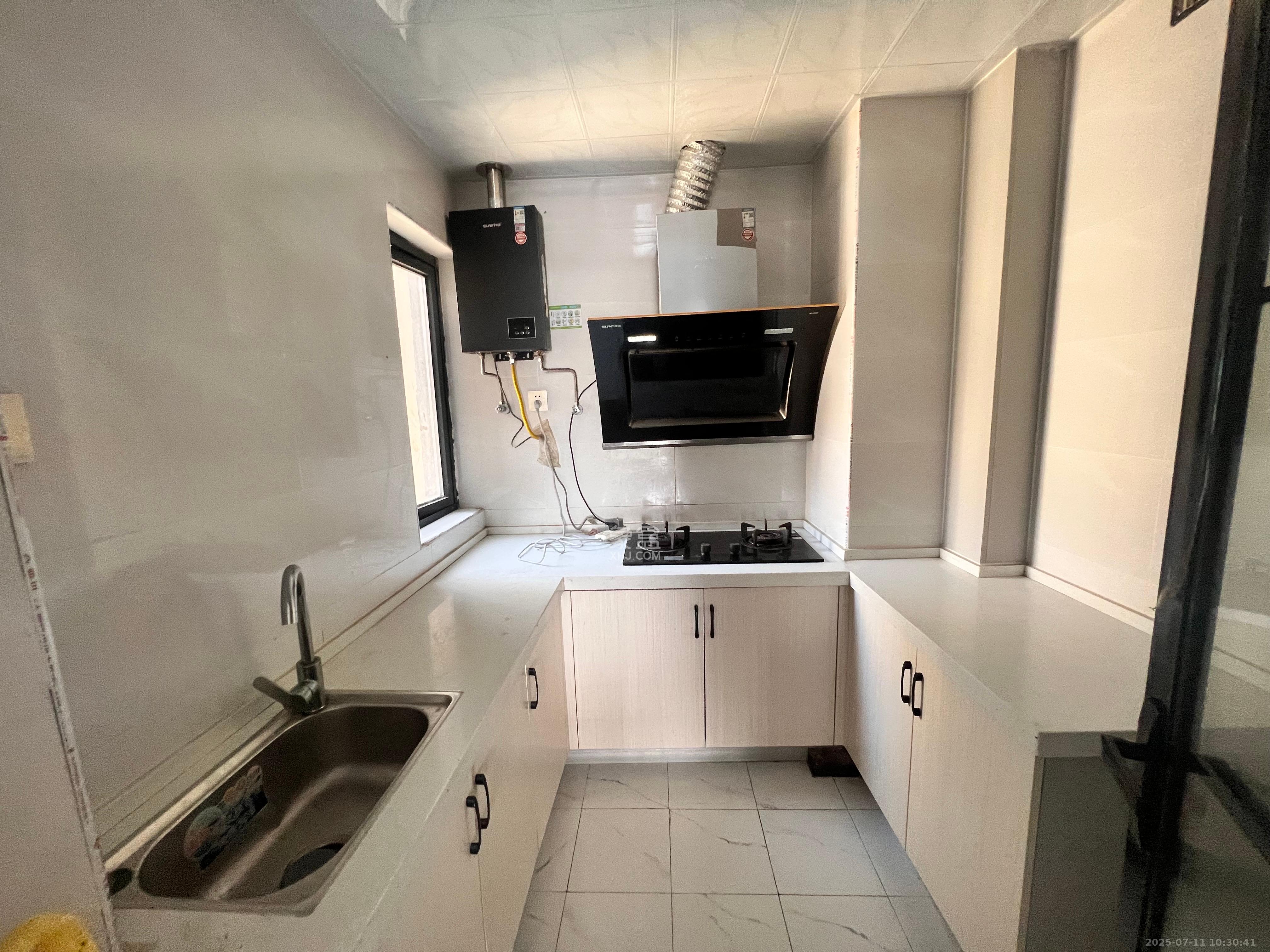 中建嘉和城  3室2厅1卫    2200.0元/月室内图