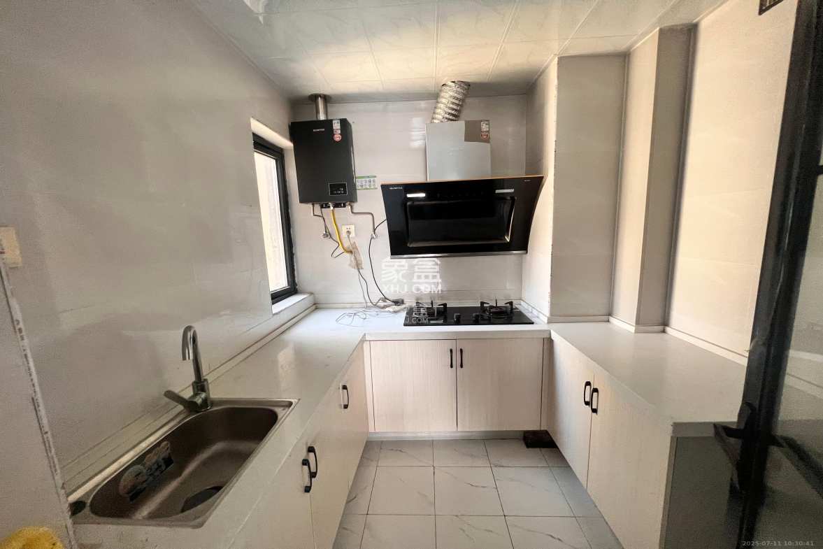 中建嘉和城  3室2厅1卫    2200.0元/月 中建嘉和城  3室2厅1卫    2200.0元/月室内图