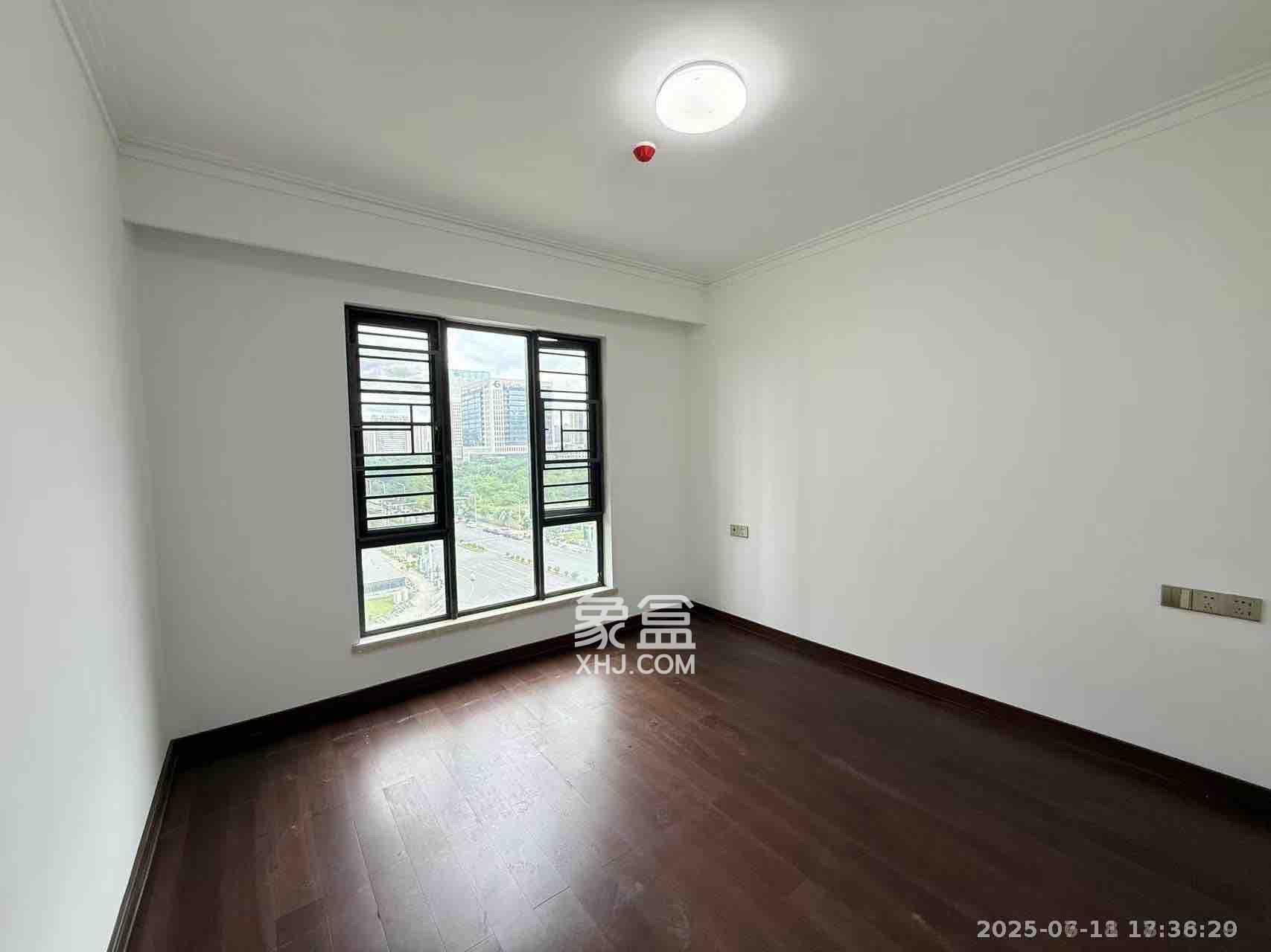 绿地长沙城际空间站(绿地新里佳苑) 4室2厅2卫 3600.0元/月 绿地长沙城际空间站(绿地新里佳苑) 4室2厅2卫 3600.0元/月室内图