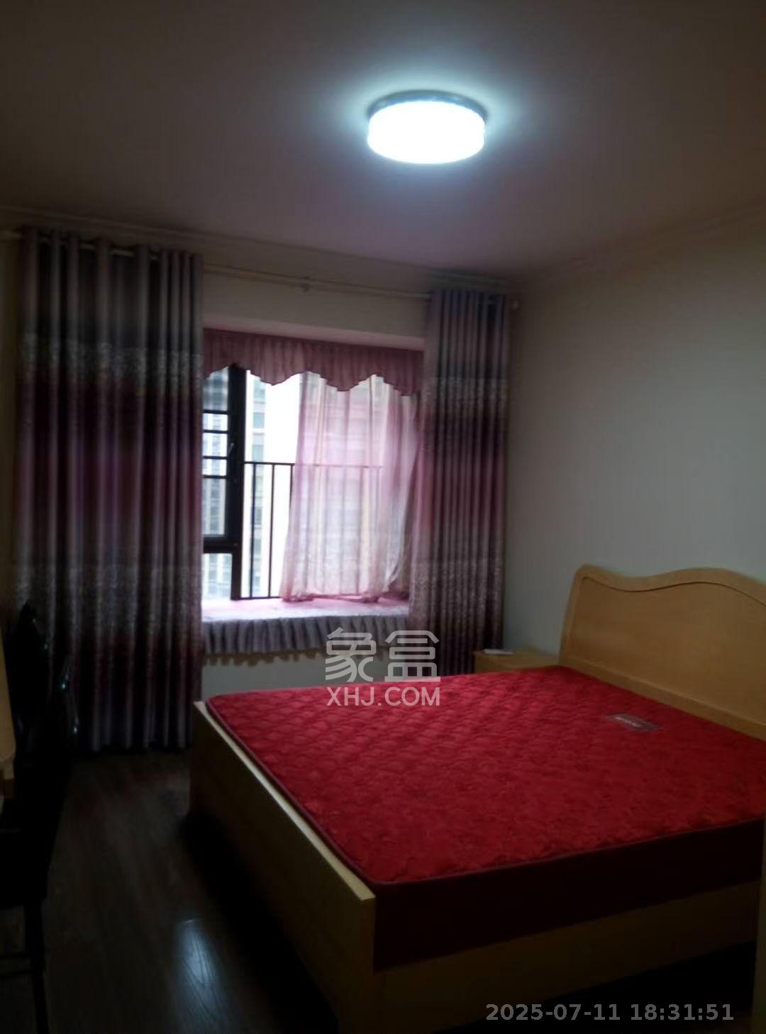 华润凤凰城三期  3室2厅2卫    2500.0元/月 华润凤凰城三期  3室2厅2卫    2500.0元/月室内图