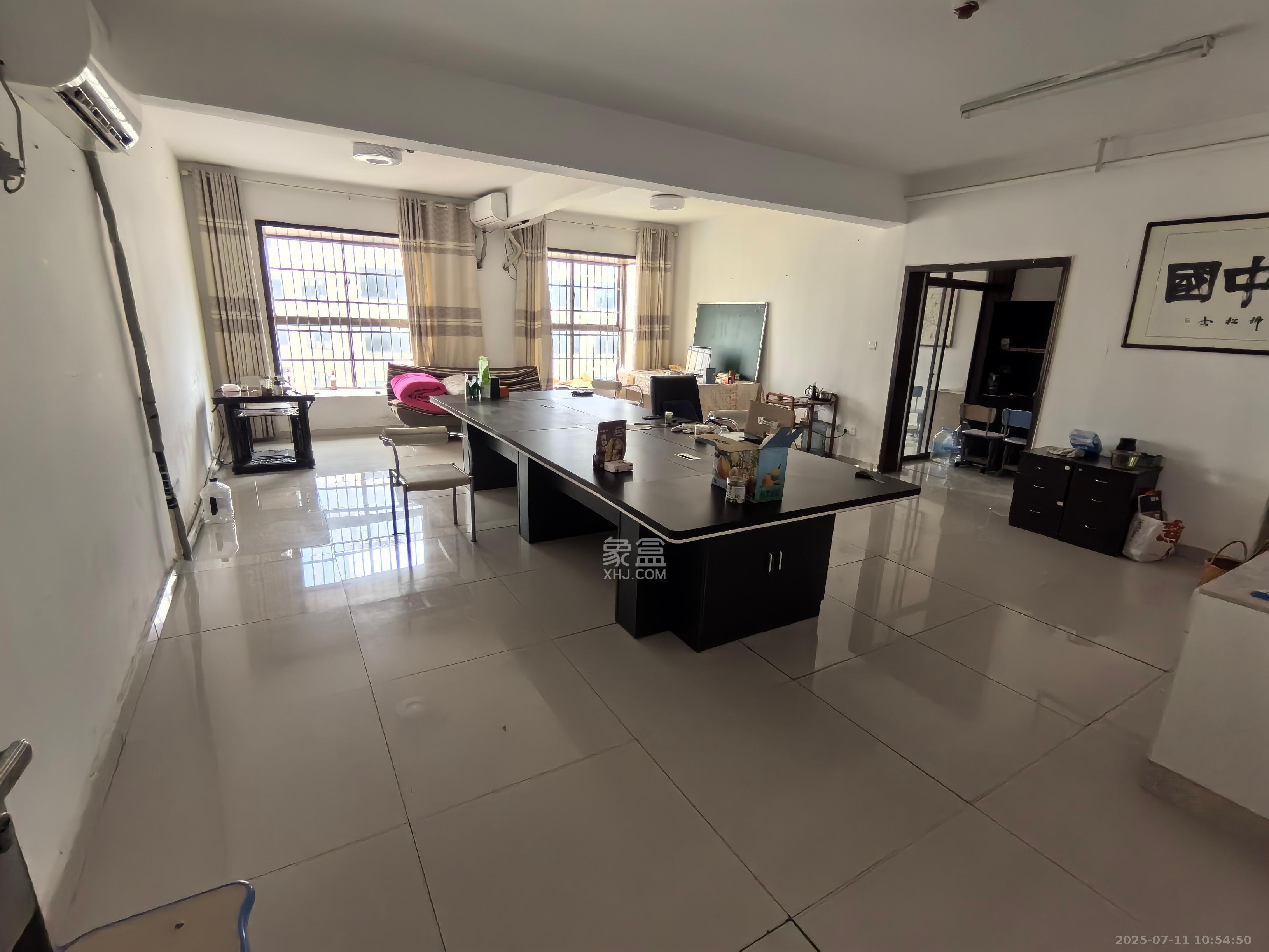 芙蓉同发  2室2厅1卫    4000.0元/月室内图