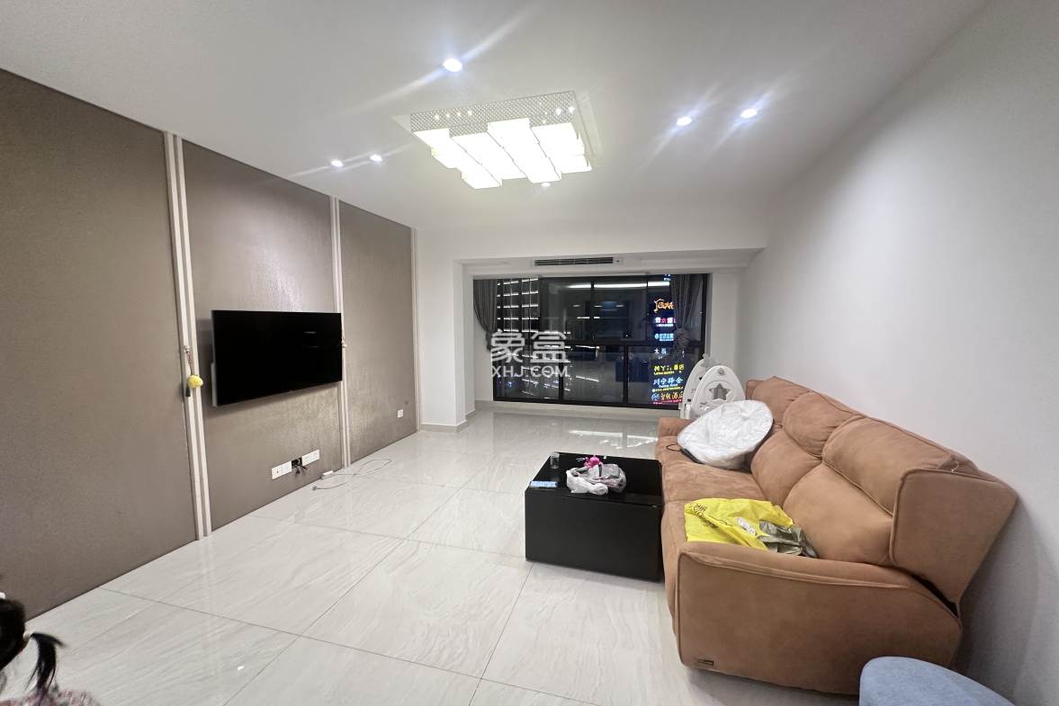 华天城小区 1室0厅0卫 1800.0元/月 华天城小区 1室0厅0卫 1800.0元/月室内图