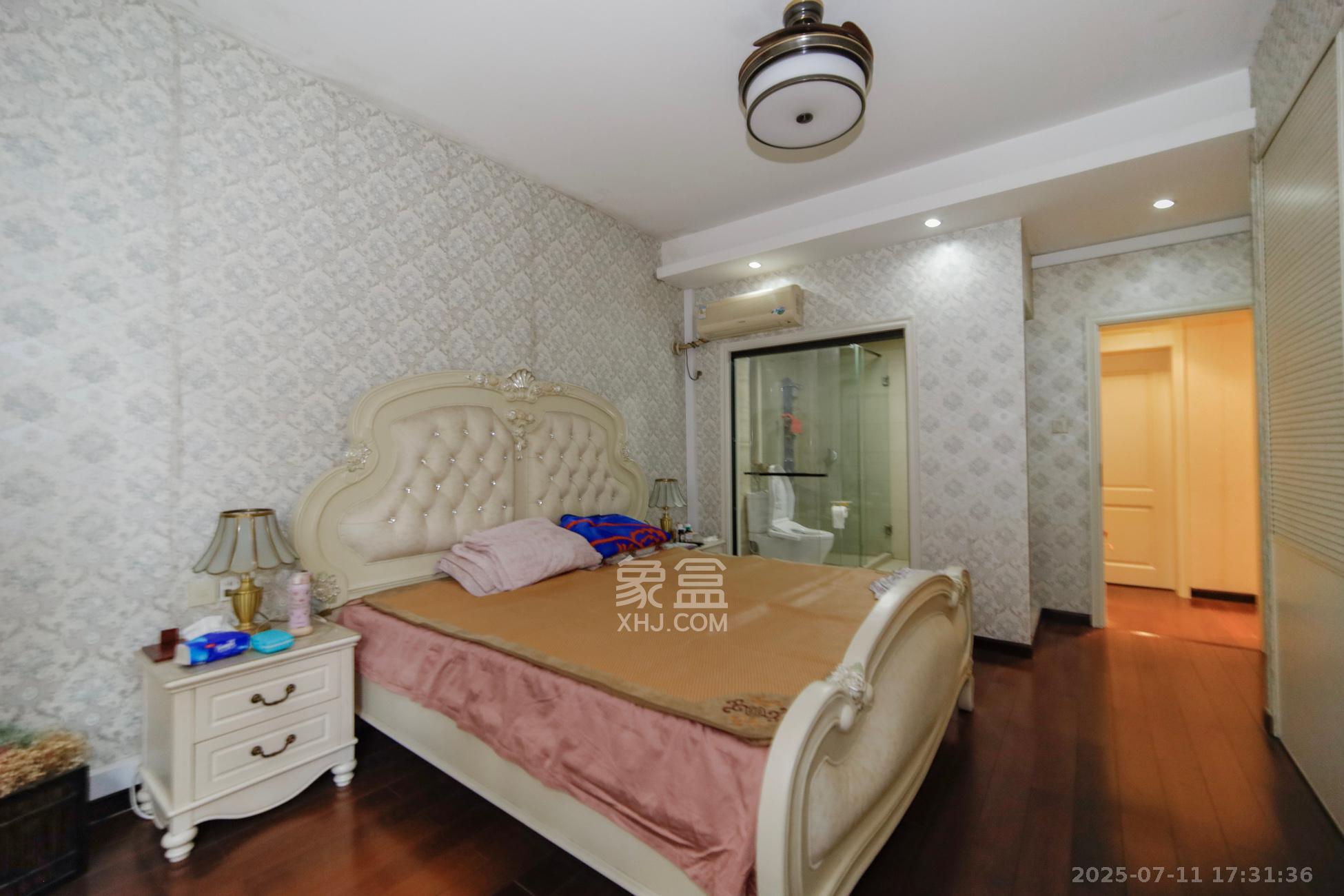 上海城小区  3室2厅2卫    109.0万 上海城小区  3室2厅2卫    109.0万卧室