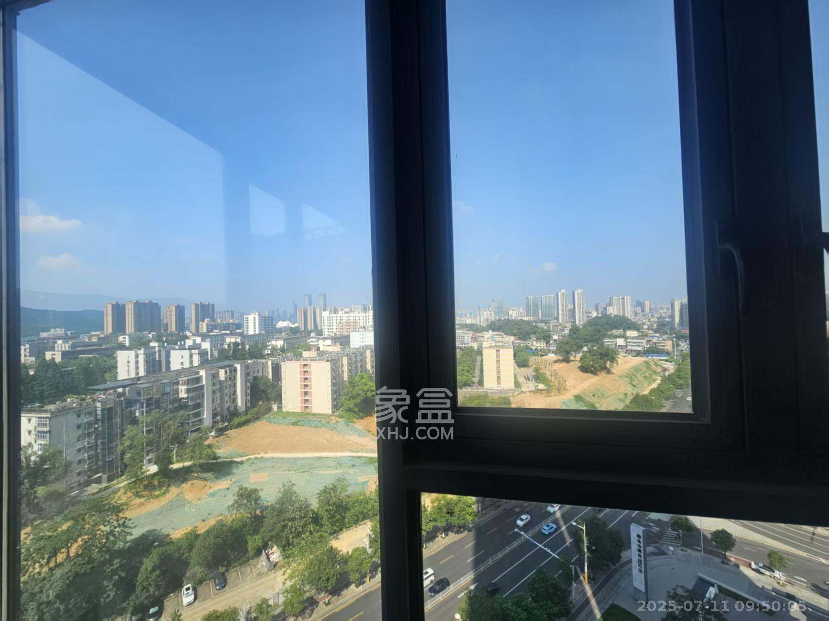 旭辉都会山  4室2厅3卫    9000.0元/月 旭辉都会山  4室2厅3卫    9000.0元/月室内图