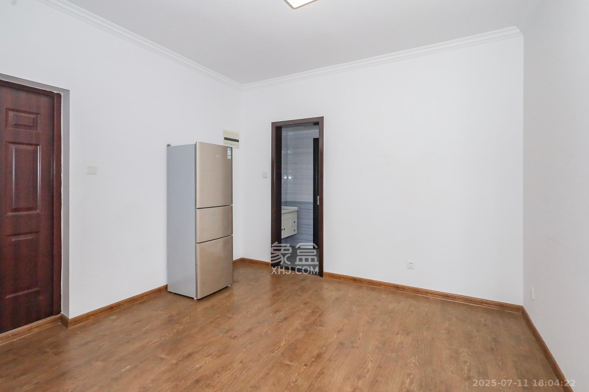 八方小区C区  3室2厅2卫    368.0万 八方小区C区  3室2厅2卫    368.0万其他