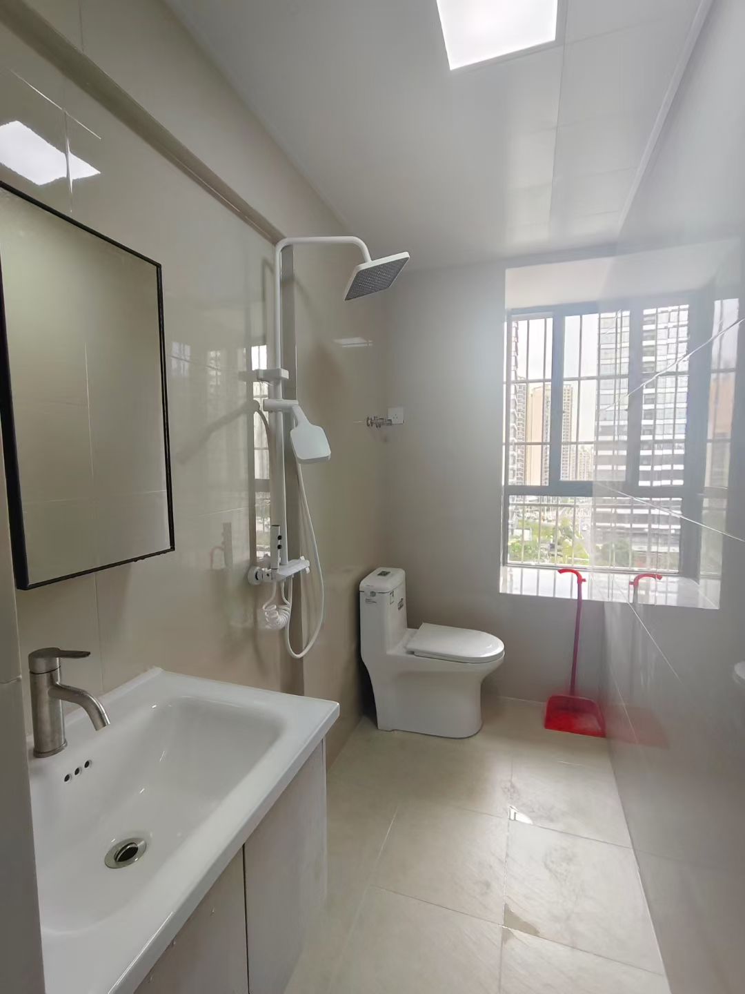 昌茂花园 2室2厅1卫 59.8万 昌茂花园 2室2厅1卫 59.8万客厅