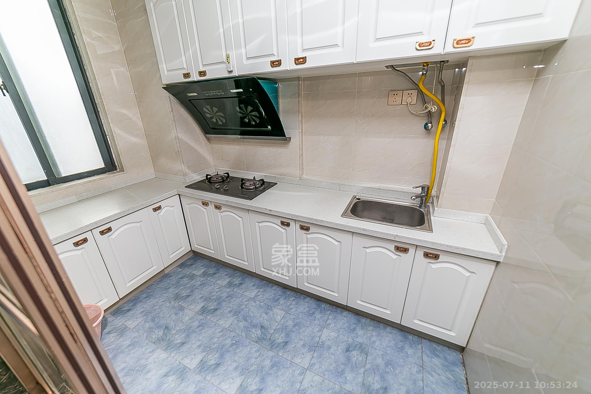 融橙上品  3室2厅1卫   2500.00元/月室内图