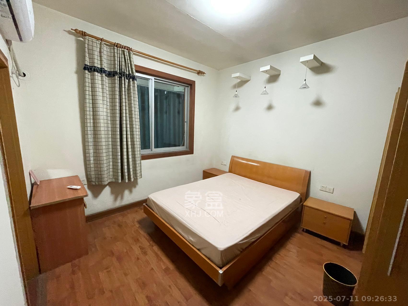 雅园小区  3室2厅2卫    2800.0元/月 雅园小区  3室2厅2卫    2800.0元/月室内图