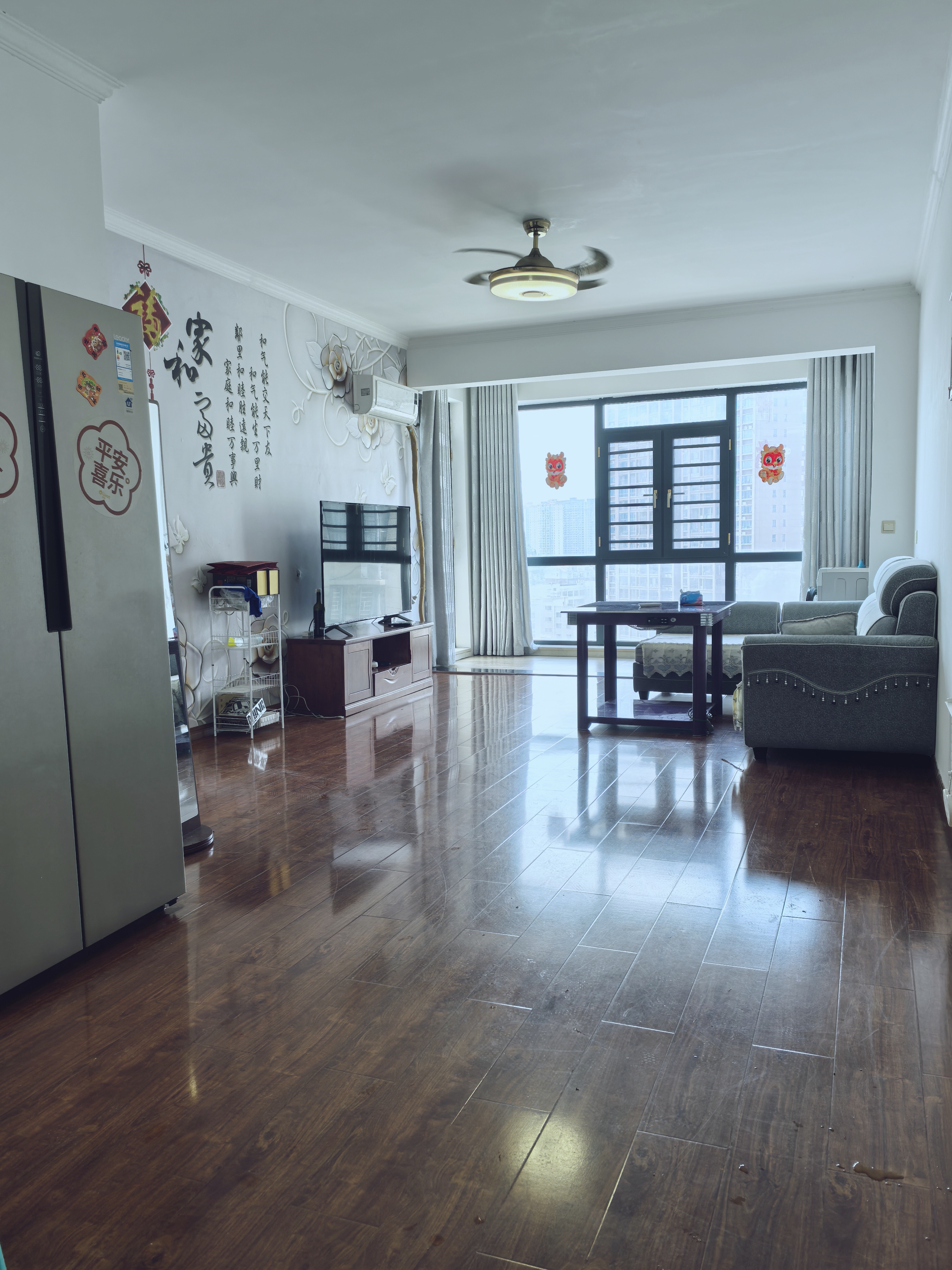 菊苑豪宅 3室2厅2卫 2000.0元/月 菊苑豪宅 3室2厅2卫 2000.0元/月室内图