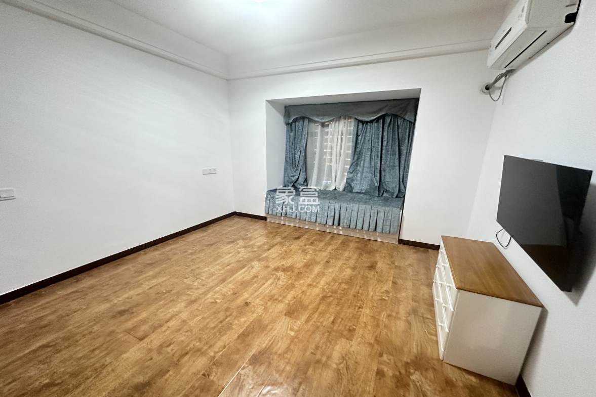 华天城小区 1室0厅0卫 1800.0元/月 华天城小区 1室0厅0卫 1800.0元/月室内图
