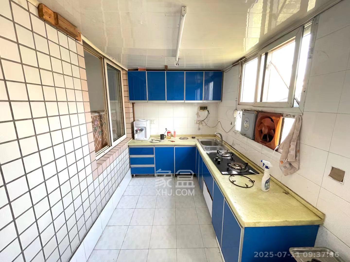 德政园 2室2厅2卫 1300.0元/月 德政园 2室2厅2卫 1300.0元/月室内图