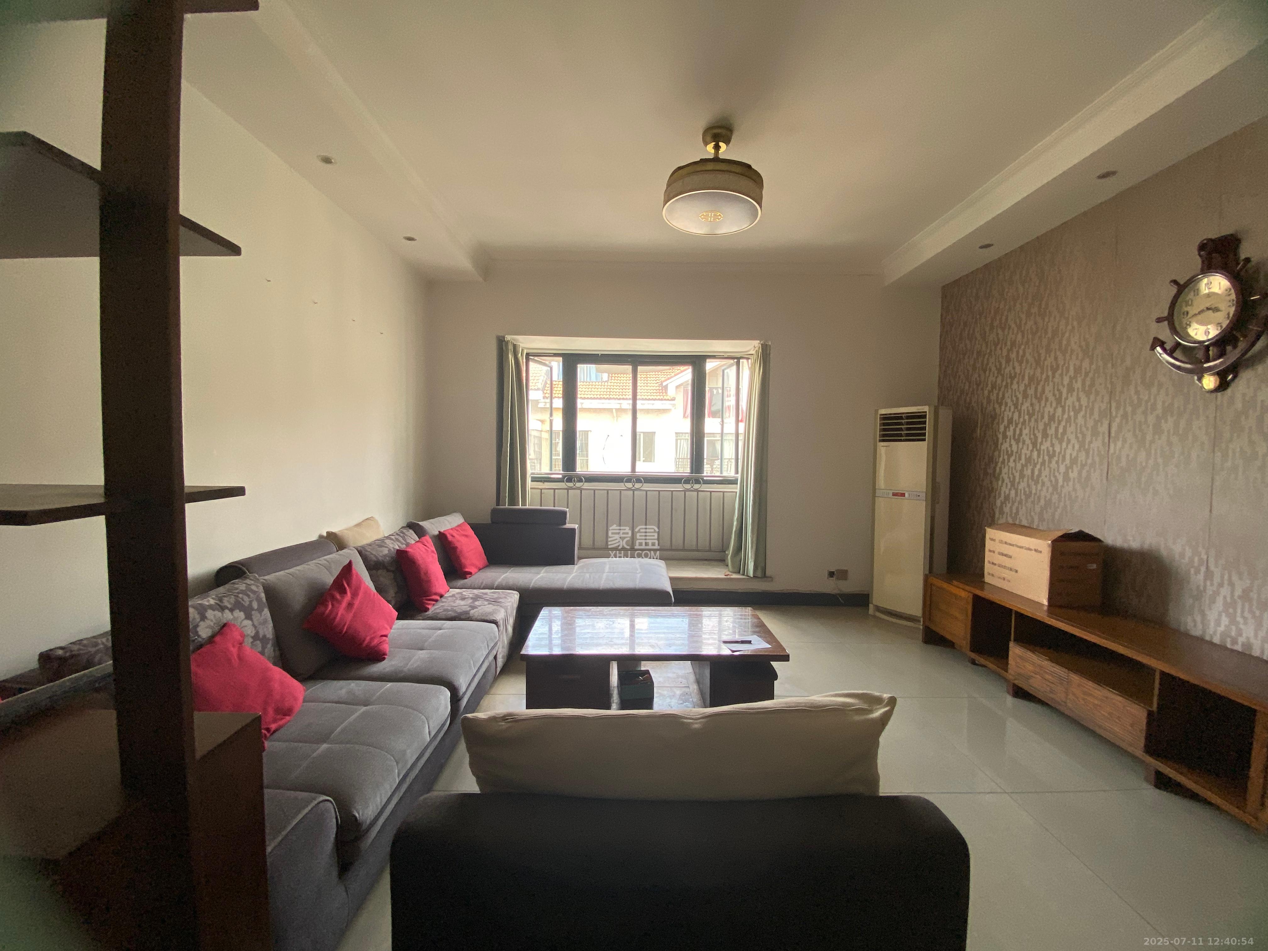 东方新城  6室2厅2卫    3000.0元/月 东方新城  6室2厅2卫    3000.0元/月