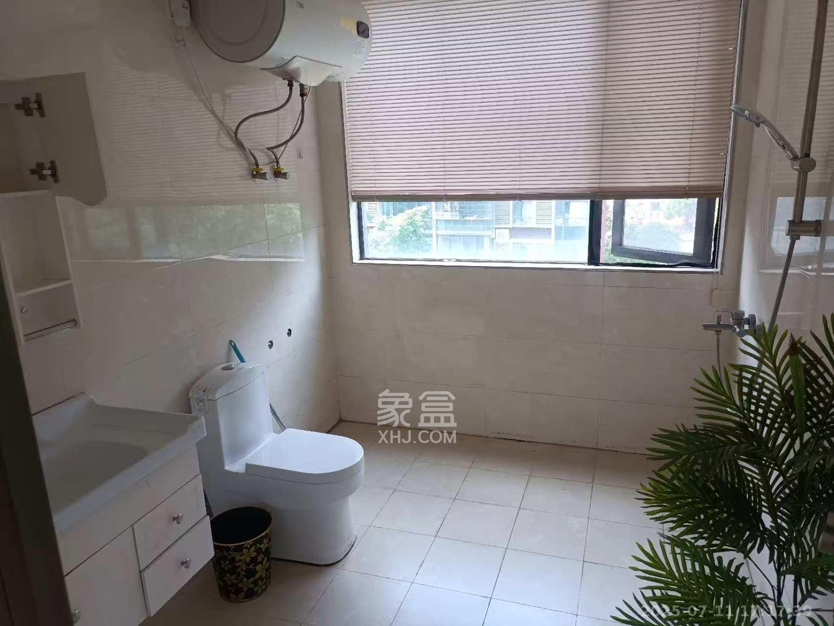 茂华国际湘  4室2厅2卫    4500.0元/月室内图