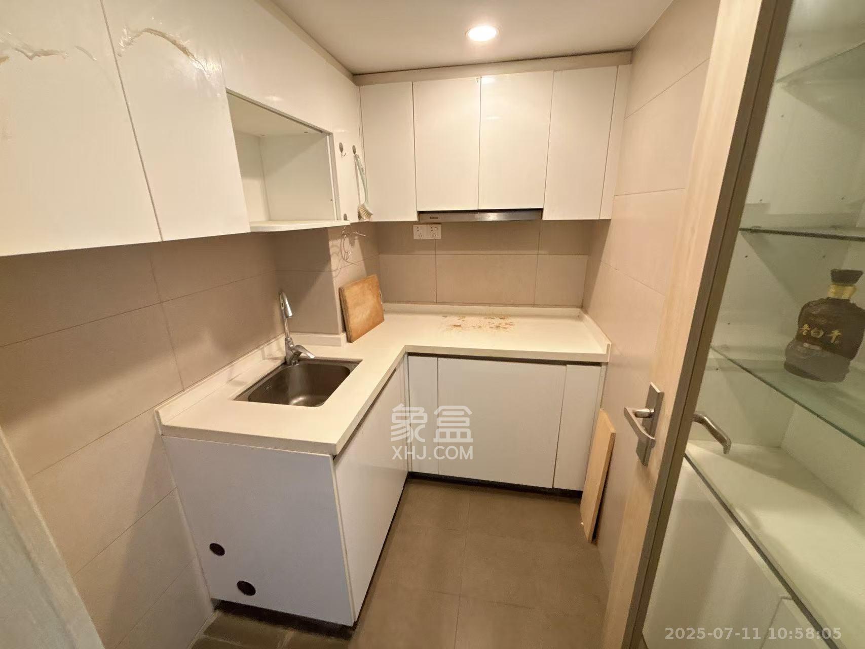 时代年华 2室1厅2卫 1500.0元/月 时代年华 2室1厅2卫 1500.0元/月室内图