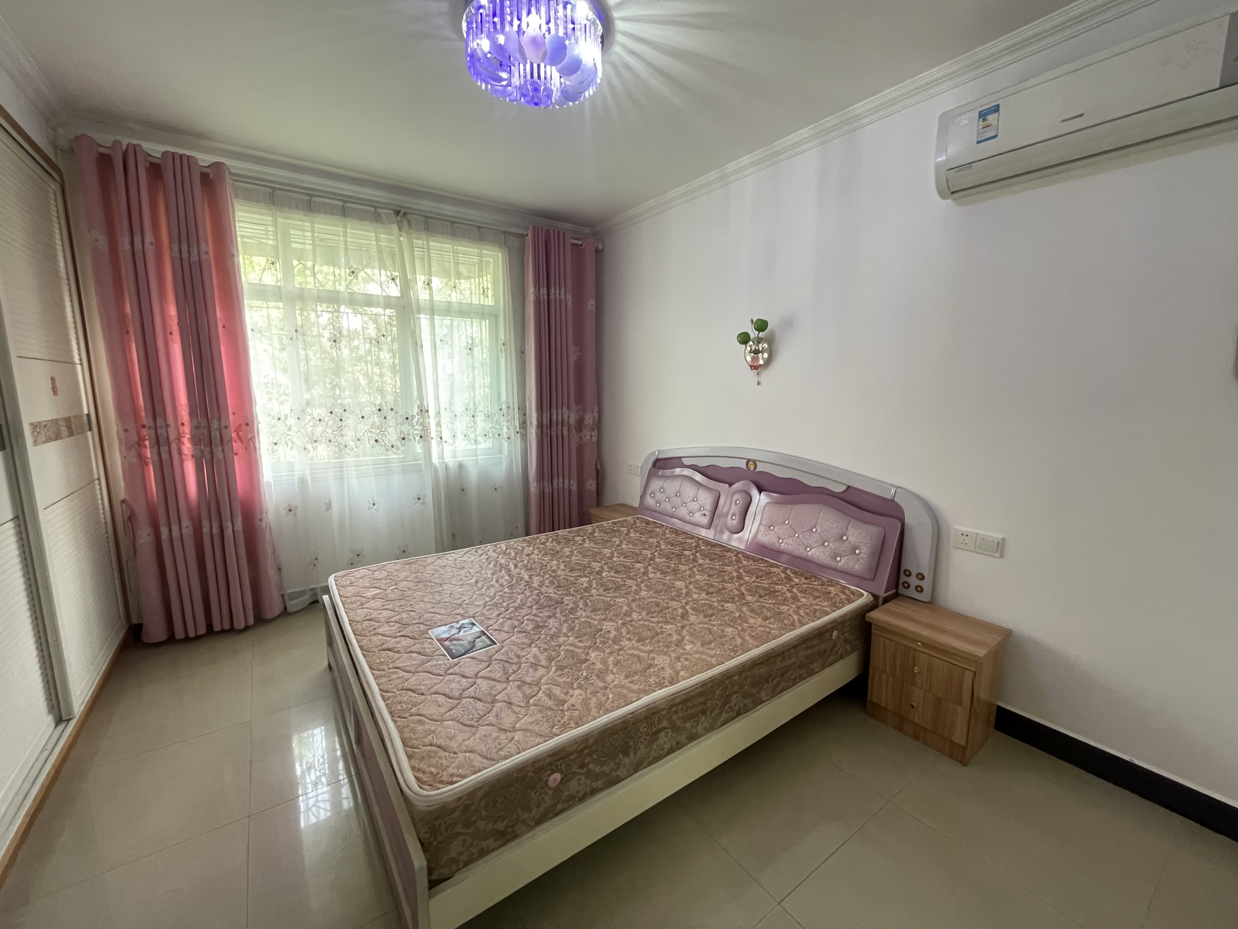 百货公司宿舍 3室2厅2卫 45.0万 百货公司宿舍 3室2厅2卫 45.0万客厅