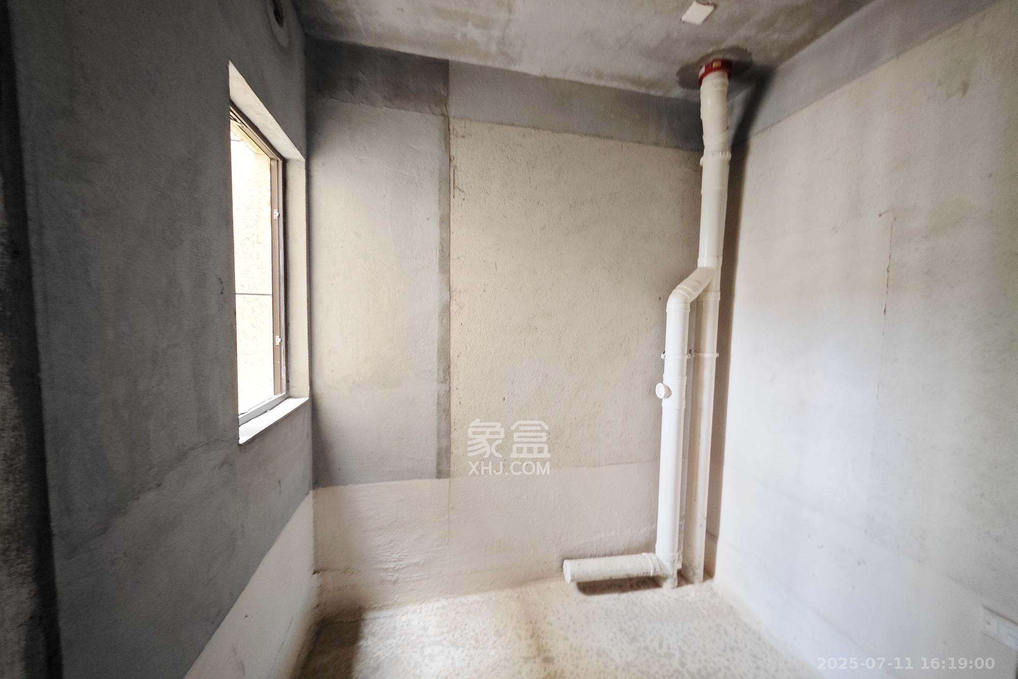 国欣向荣府 4室2厅2卫 130.0万 国欣向荣府 4室2厅2卫 130.0万其他