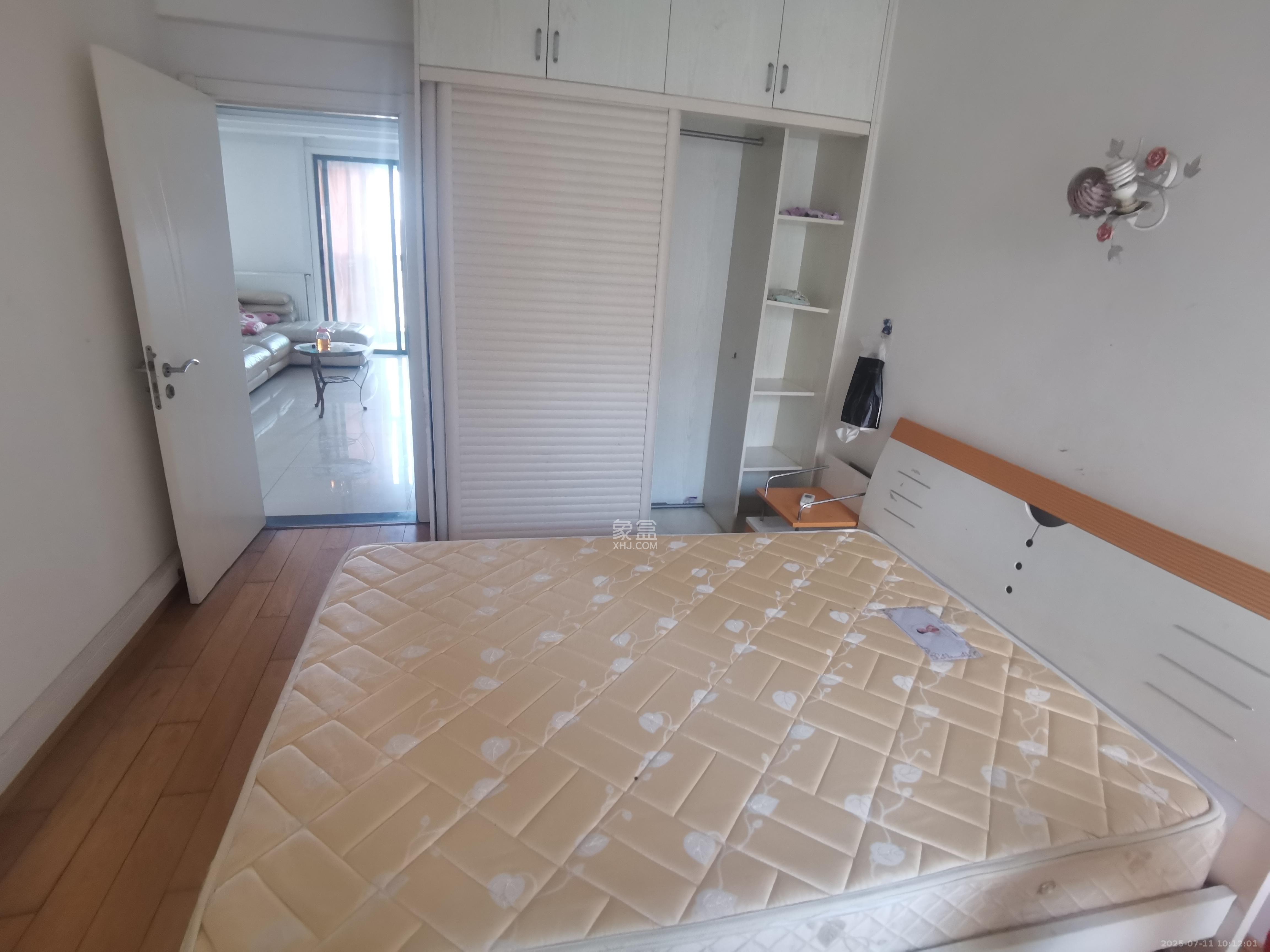 万博汇  3室2厅2卫   4800.00元/月室内图