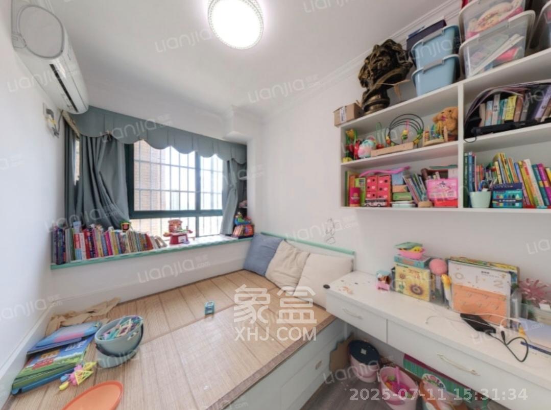 洋湖时代 3室2厅1卫 2500.0元/月 洋湖时代 3室2厅1卫 2500.0元/月室内图